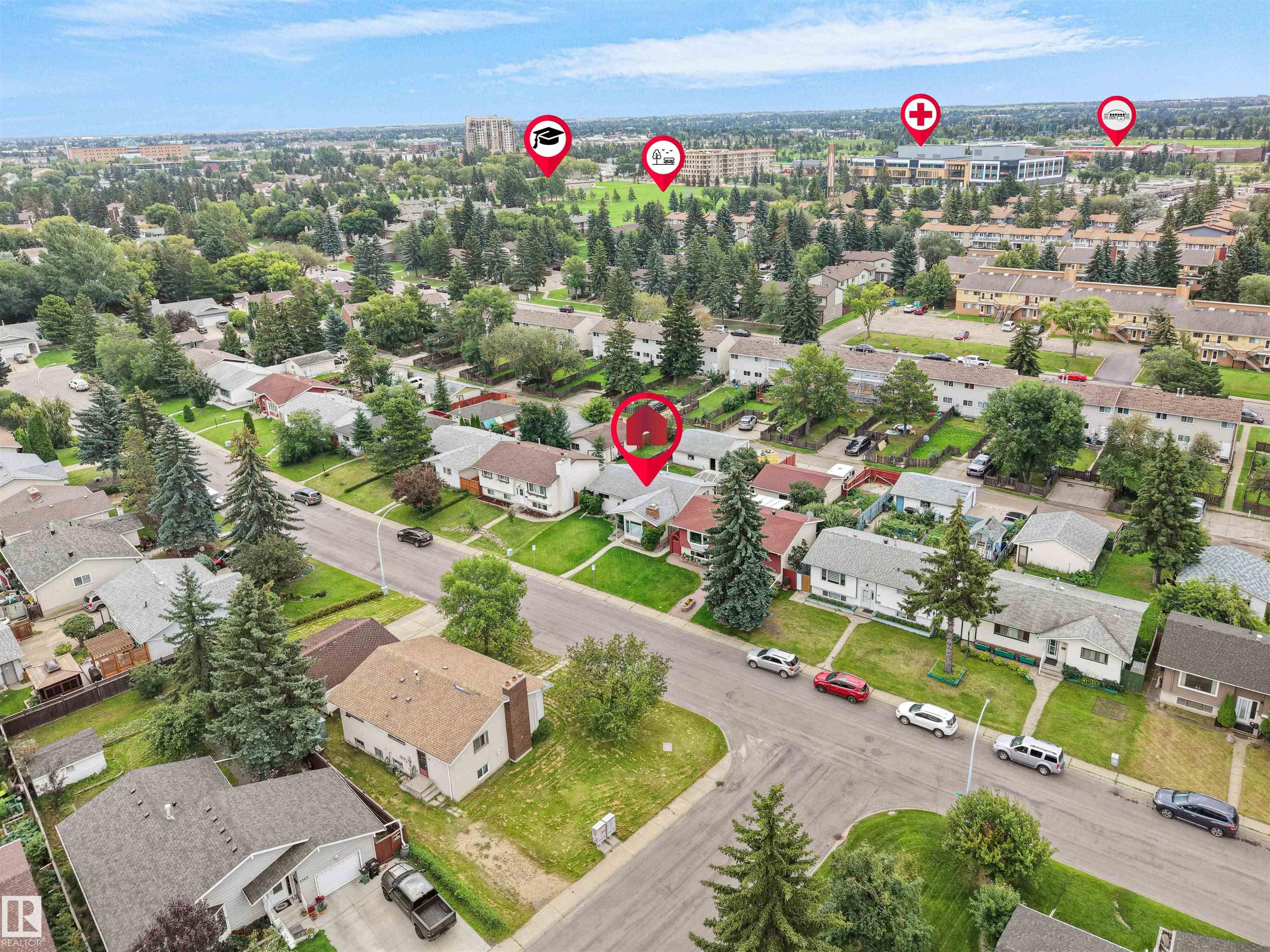 Fourth View of 7435 32 Avenue, Kameyosek, Edmonton, Alberta, T6K 1J9