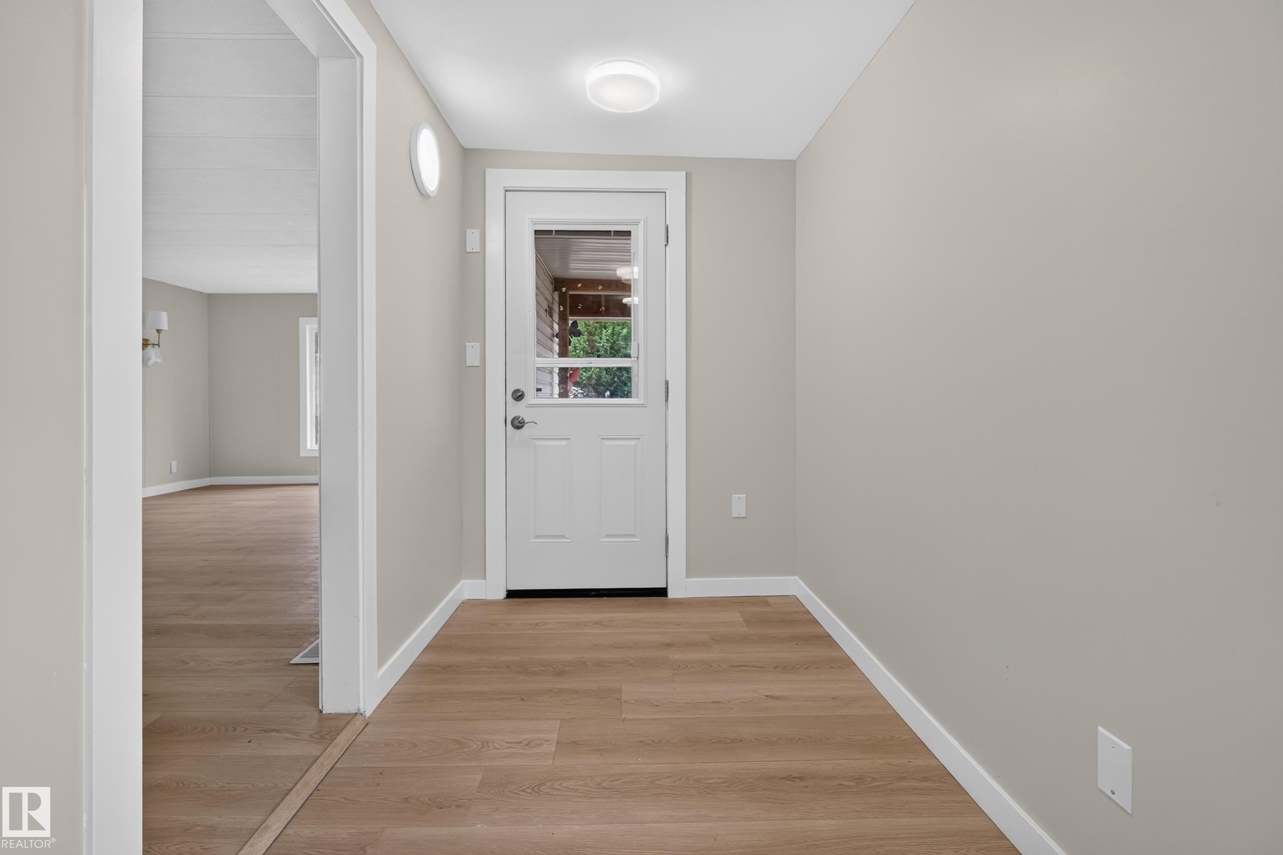 Third View of 20 West View BV, Westview Village, Edmonton, Alberta, T5S 1T5