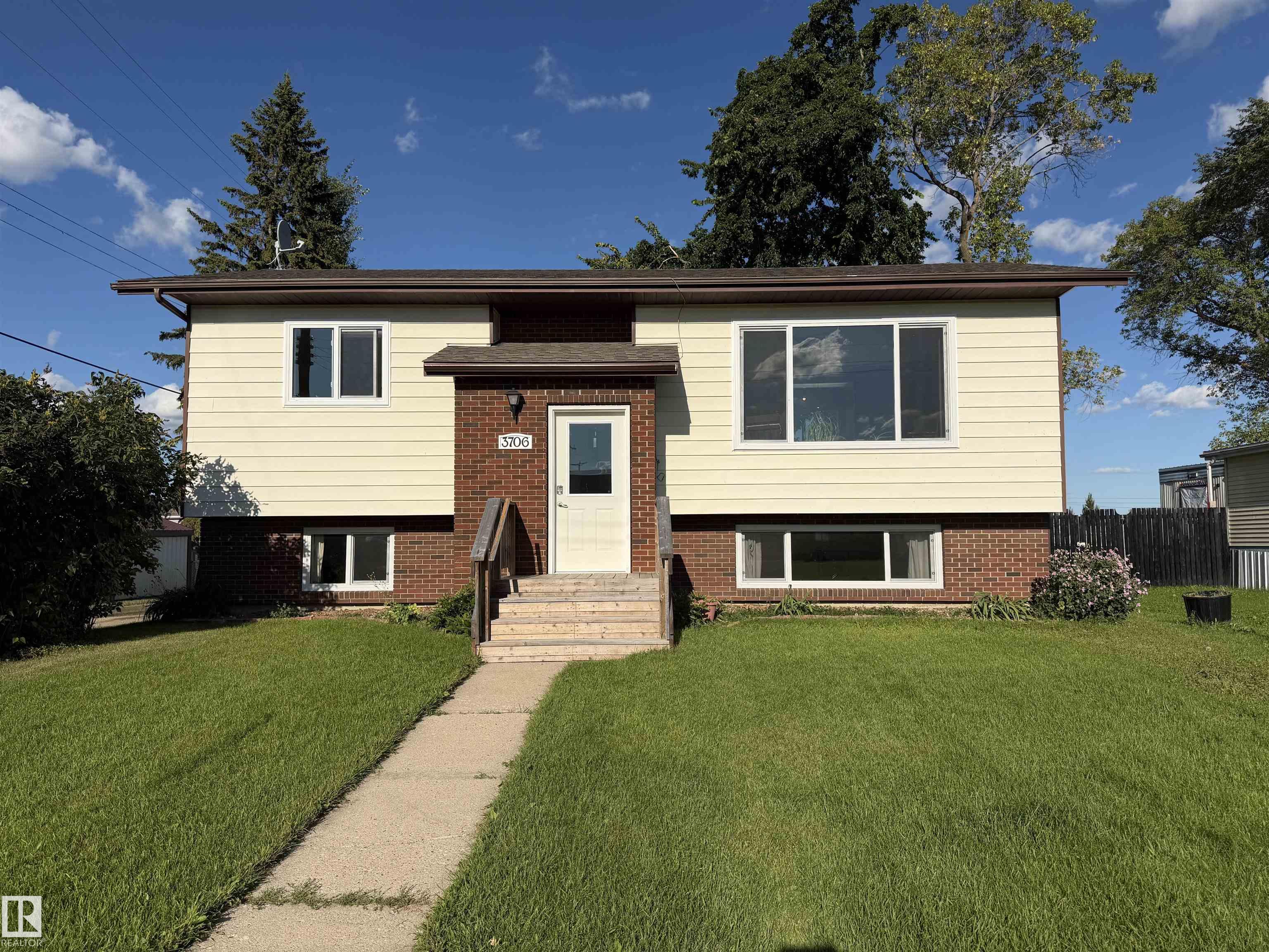 3706 1st Street East, E4505785, Alberta,