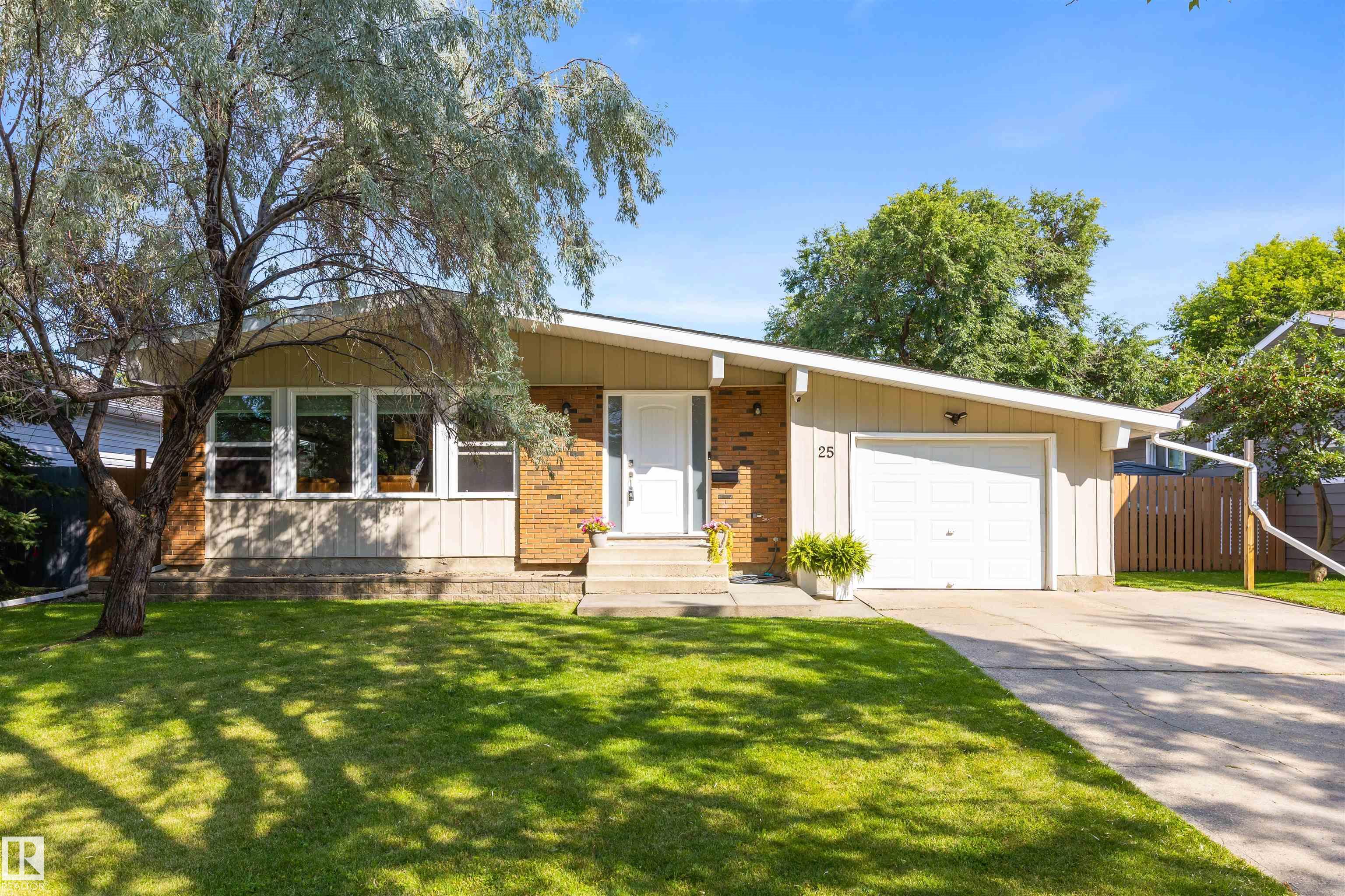25 AMHERST Crescent, E4506002, Alberta,