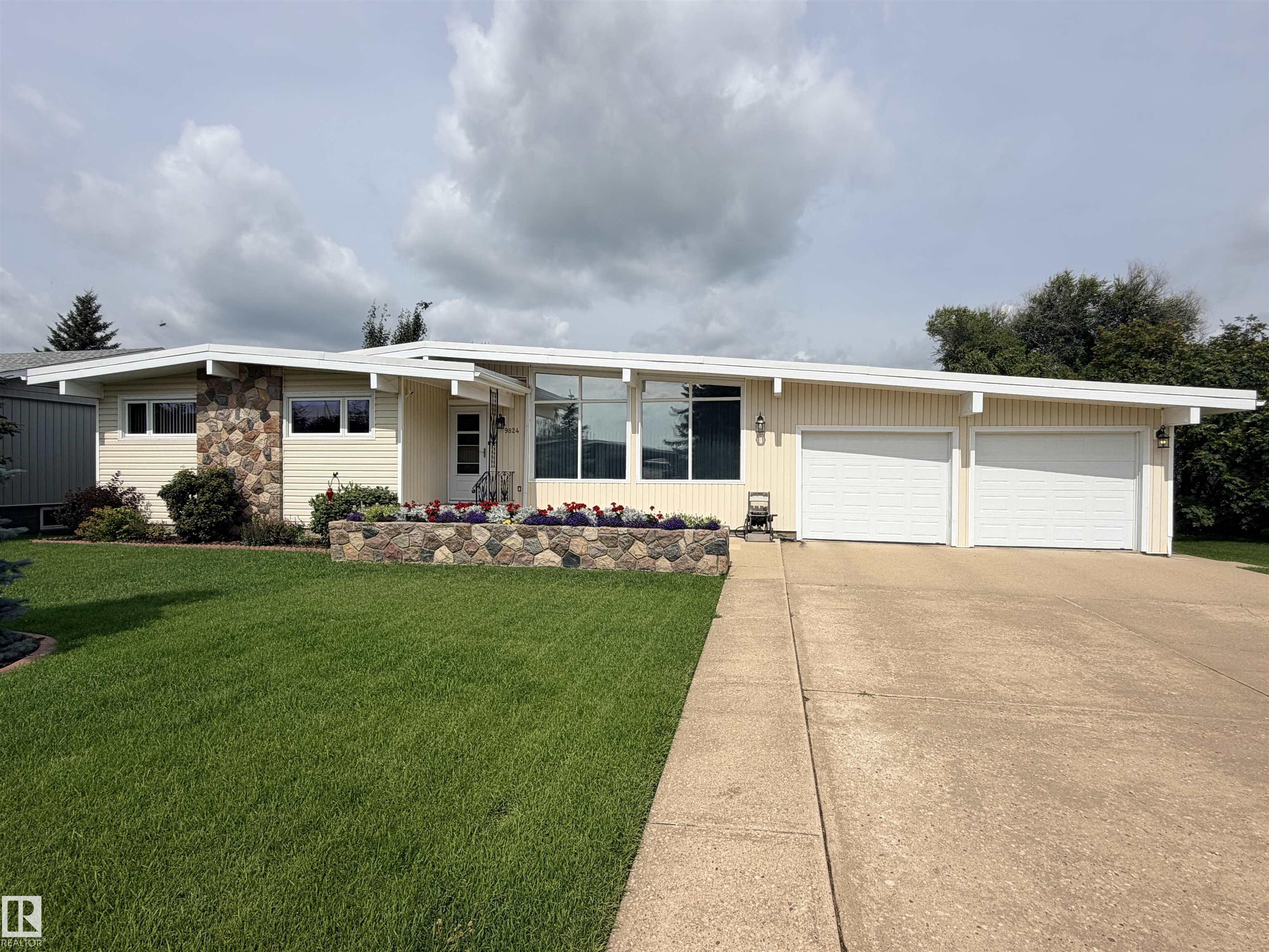 Second View of 9824 99 Street, Westlock, Westlock, Alberta, T7P 1Y7