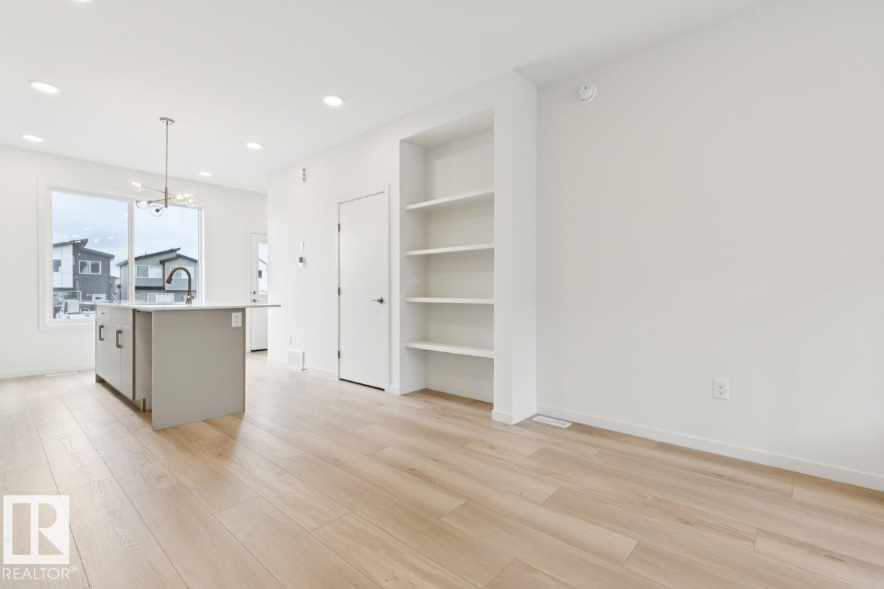 Fifth View of 8148 228 Street, Rosenthal (Edmonton), Edmonton, Alberta, T5T 7X9