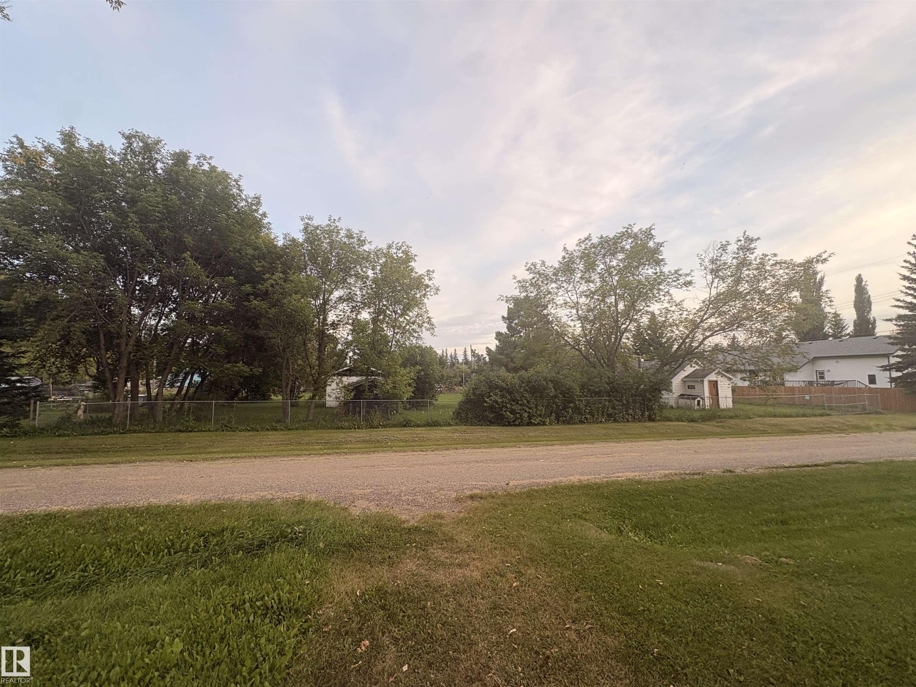 5011 49, E4506887, Alberta,