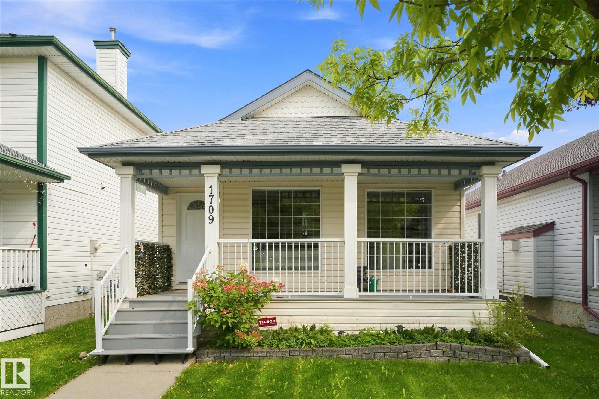 Second View of 1709 TURVEY BEND Bend, Terwillegar Towne, Edmonton, Alberta, T6R 2W7