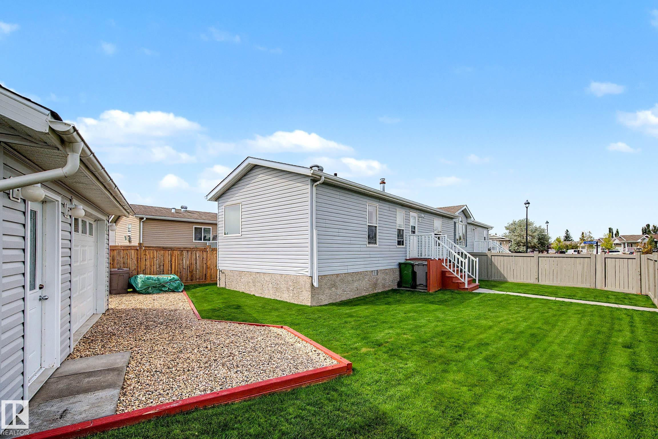 Third View of 3029 Aspen Wynd, Suntree (Leduc), Leduc, Alberta, T9E 8R1