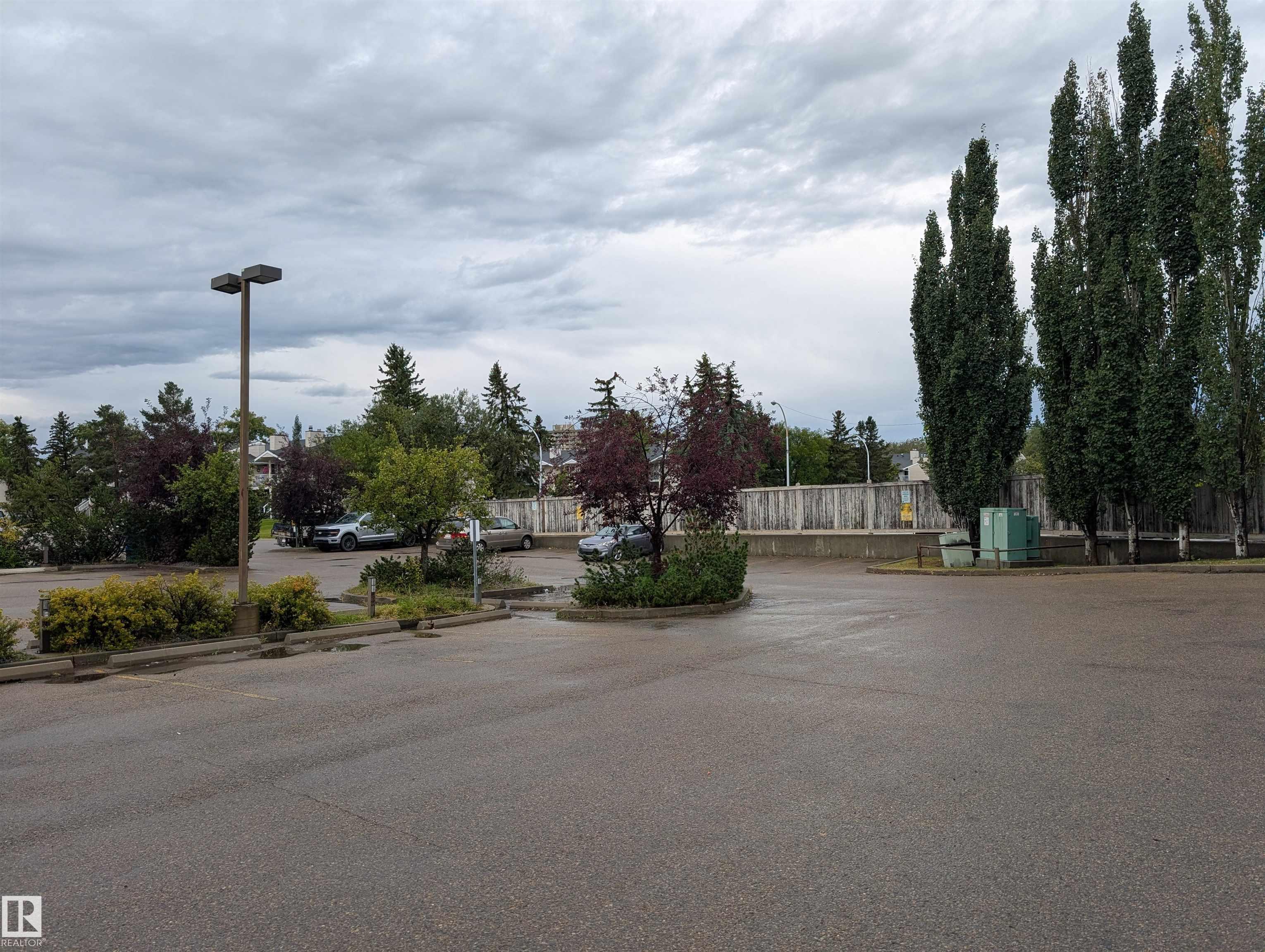 Second View of 427 7511 171 Street, Callingwood North, Alberta, T5T 6S7