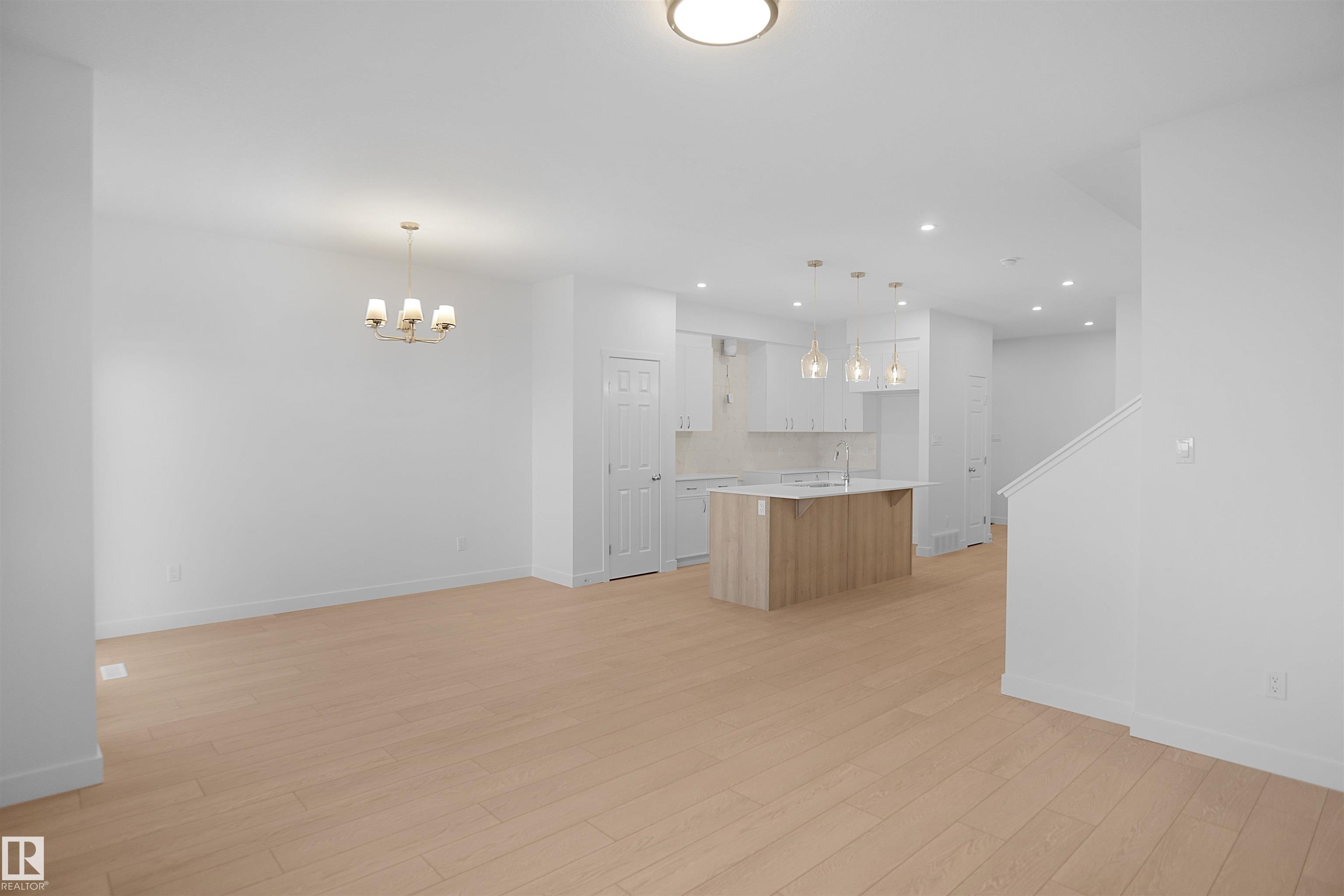 Fifth View of 20916 16 Avenue, Stillwater, Edmonton, Alberta, T6M 3J4