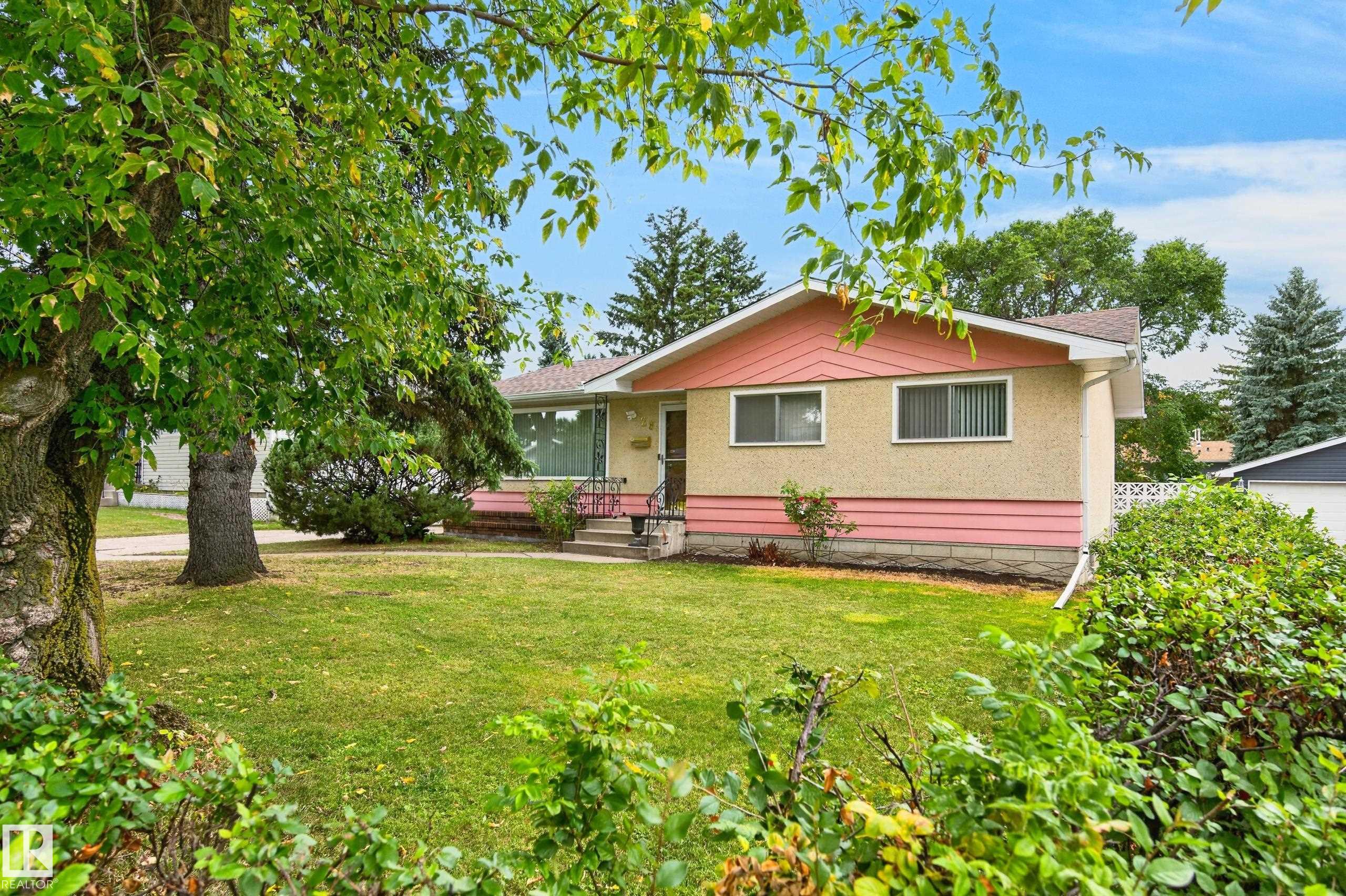 28 PEACOCK Drive, E4508789, Alberta,