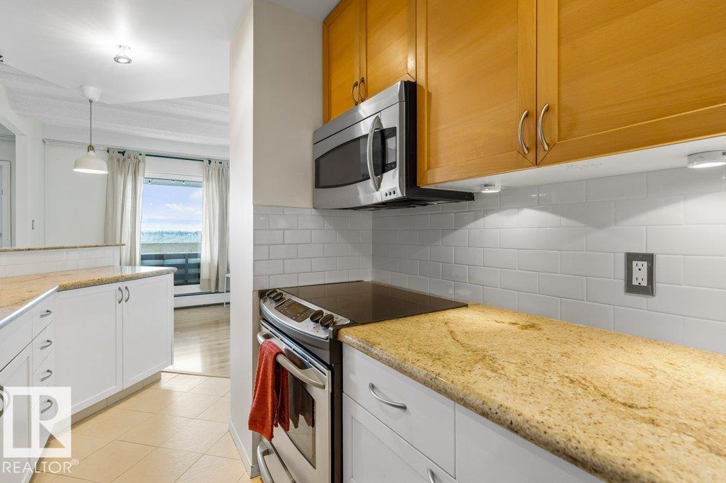 Fifth View of 1702 9918 101 Street, Downtown (Edmonton), Edmonton, Alberta, T5K 2L1