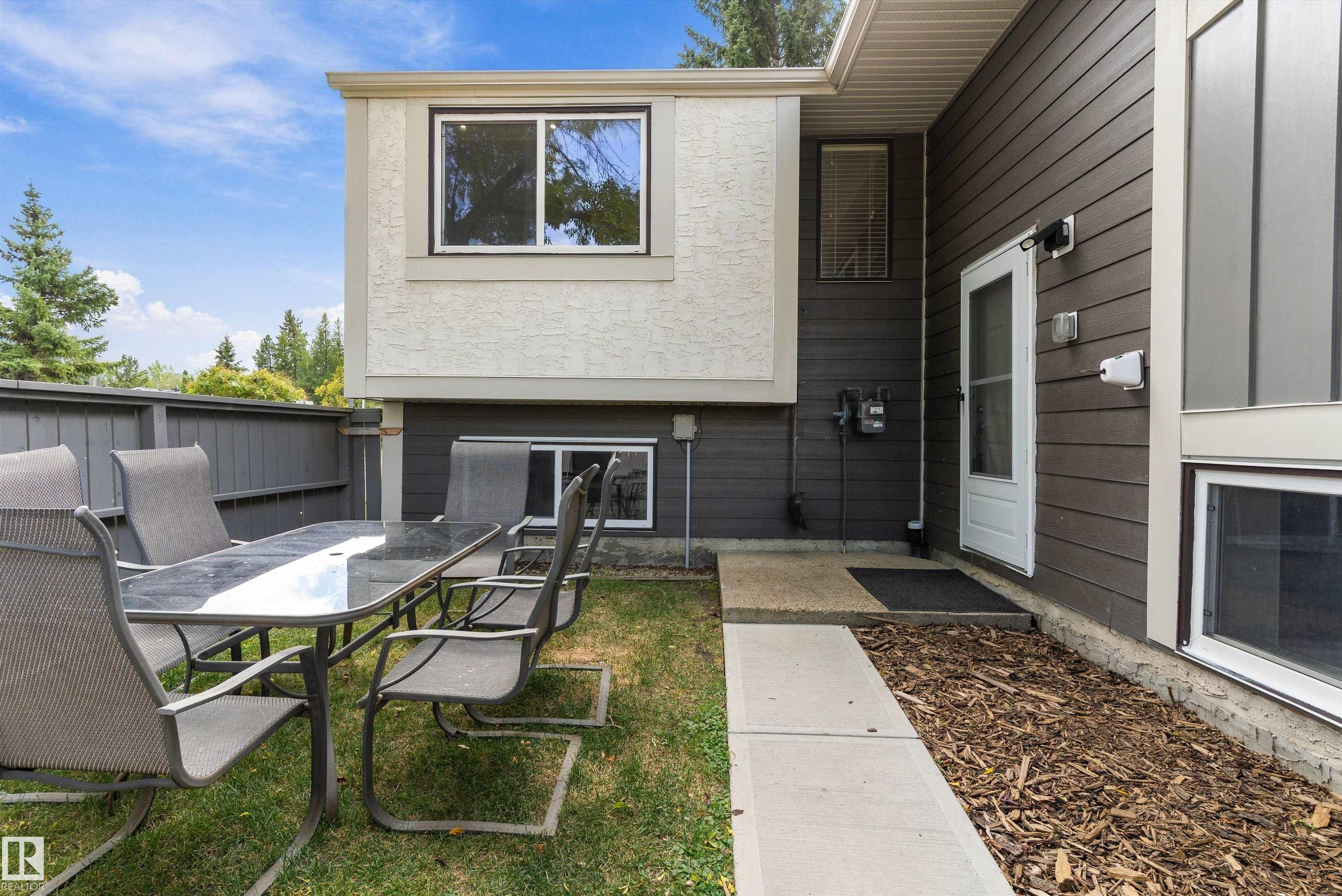 Second View of 500 Willow Court, Lymburn, Edmonton, Alberta, T5T 2K7