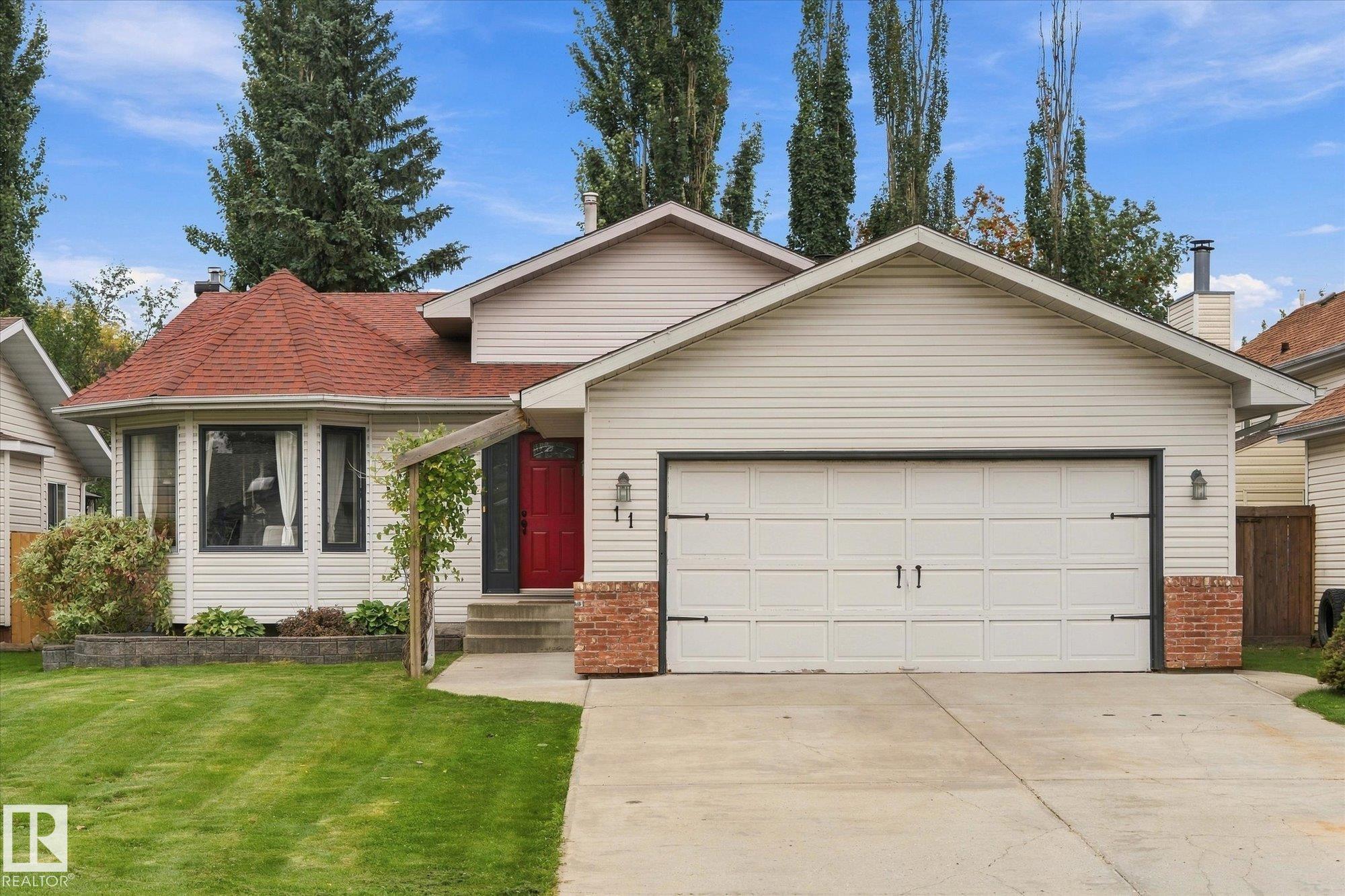 11 WOODSIDE Crescent, E4509051, Alberta,