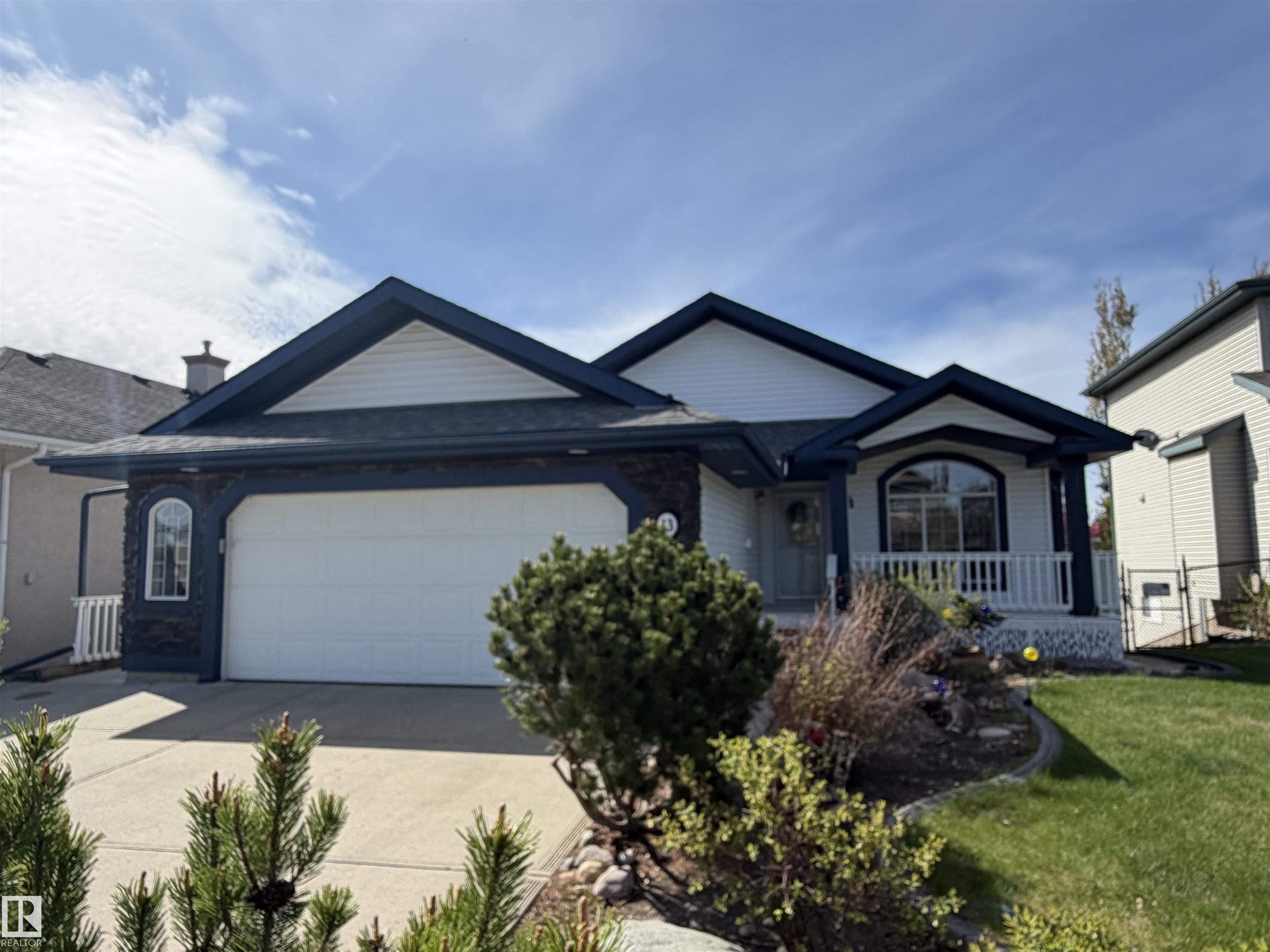 13 NEWBURY Court, E4509399, Alberta,
