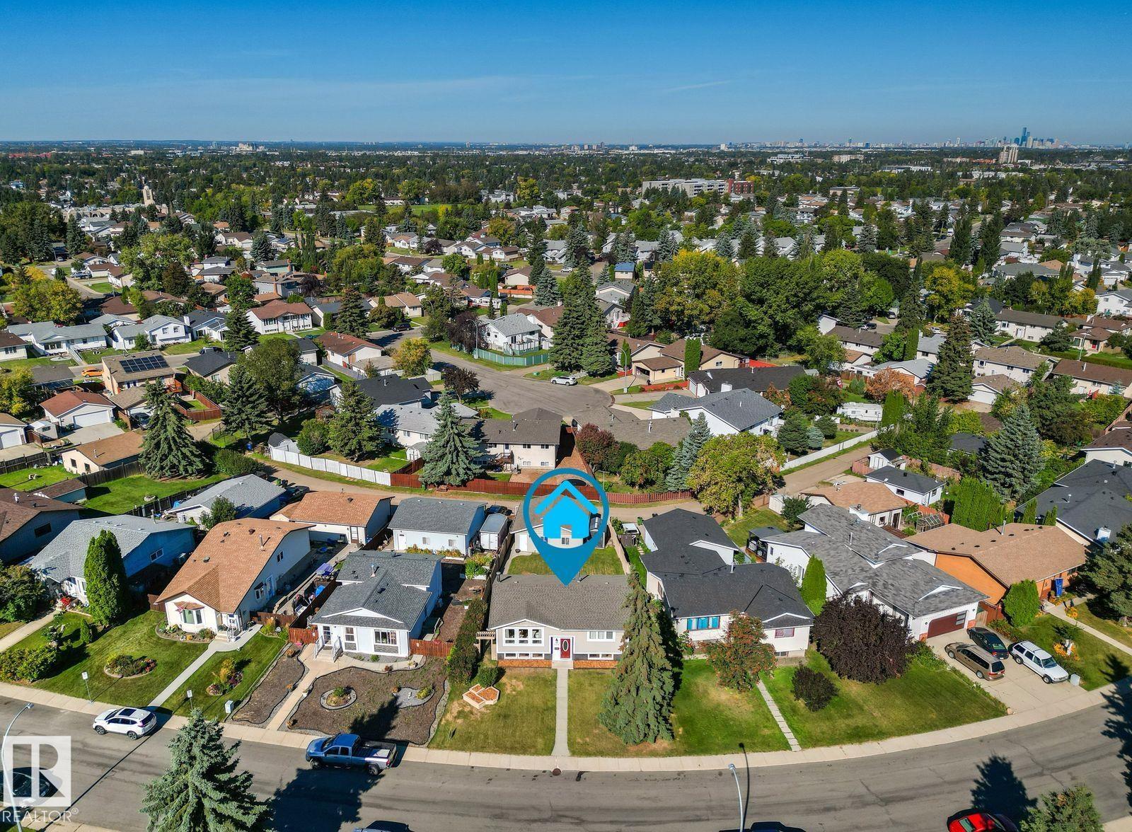 Second View of 5208 10 Avenue, Sakaw, Edmonton, Alberta, T6L 1Z1