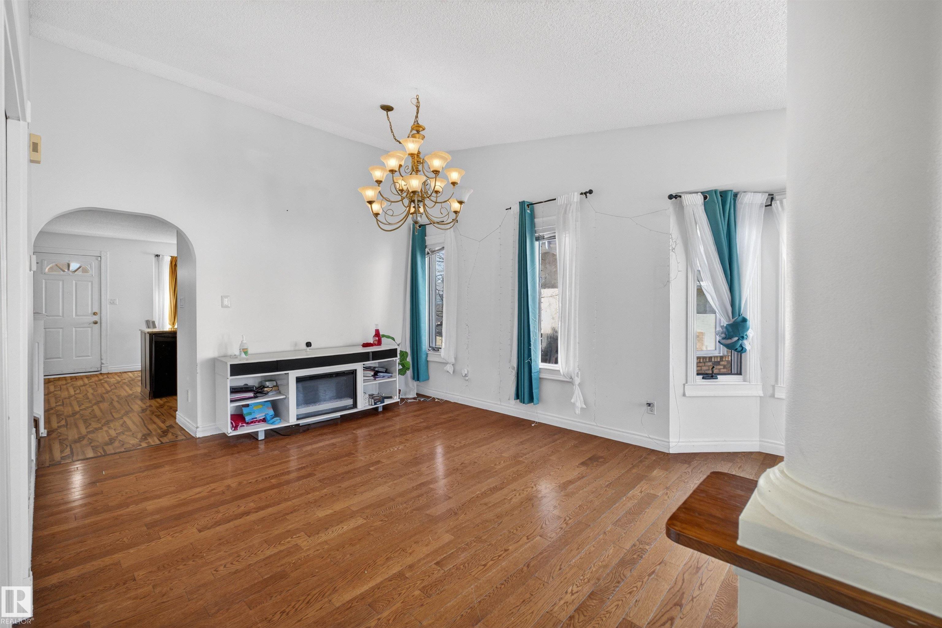 Fourth View of 9007 169 Avenue, Klarvatten, Edmonton, Alberta, T5Z 2X5