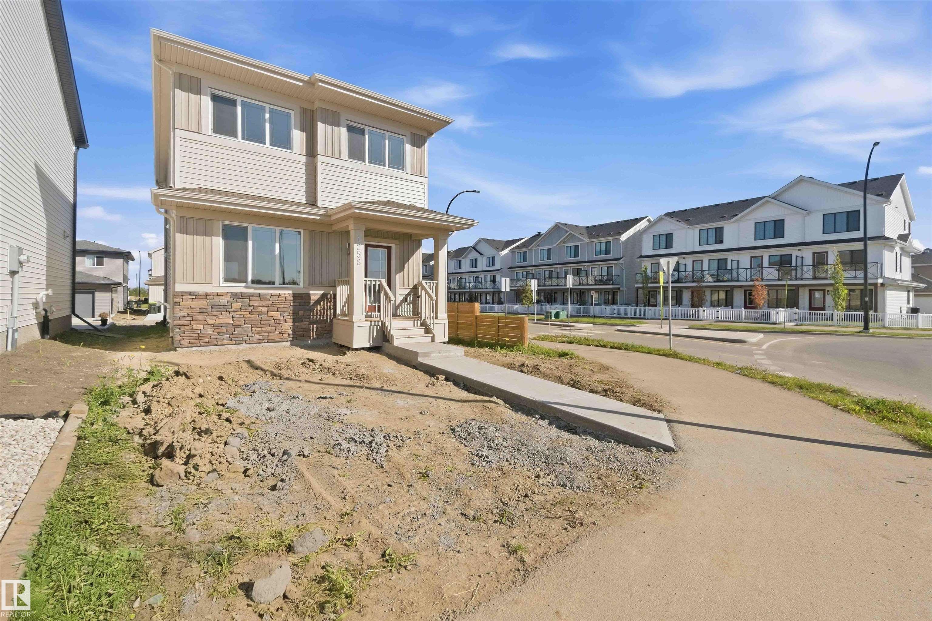 1256 MCLEOD Avenue, E4509760, Alberta,