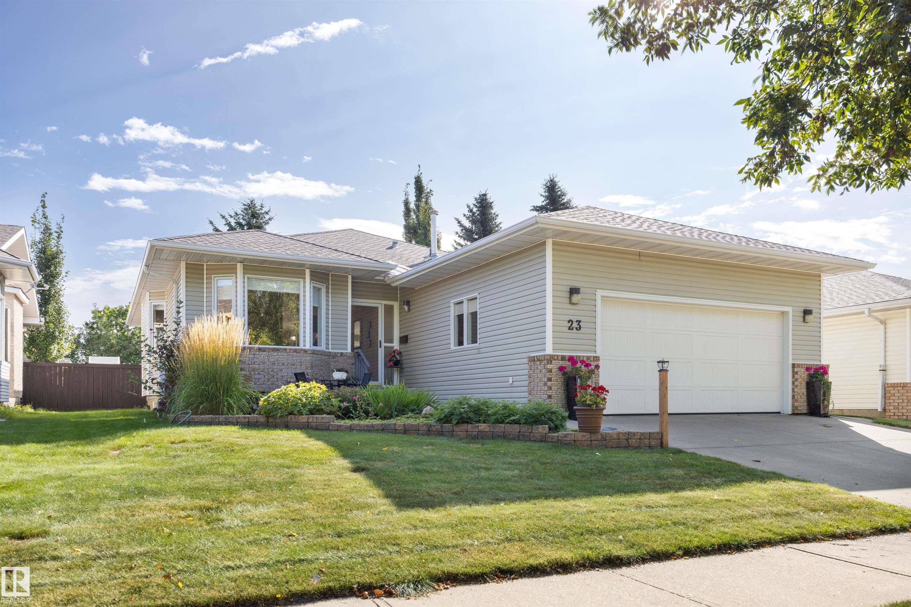 23 HIGHLAND Crescent, E4509810, Alberta,