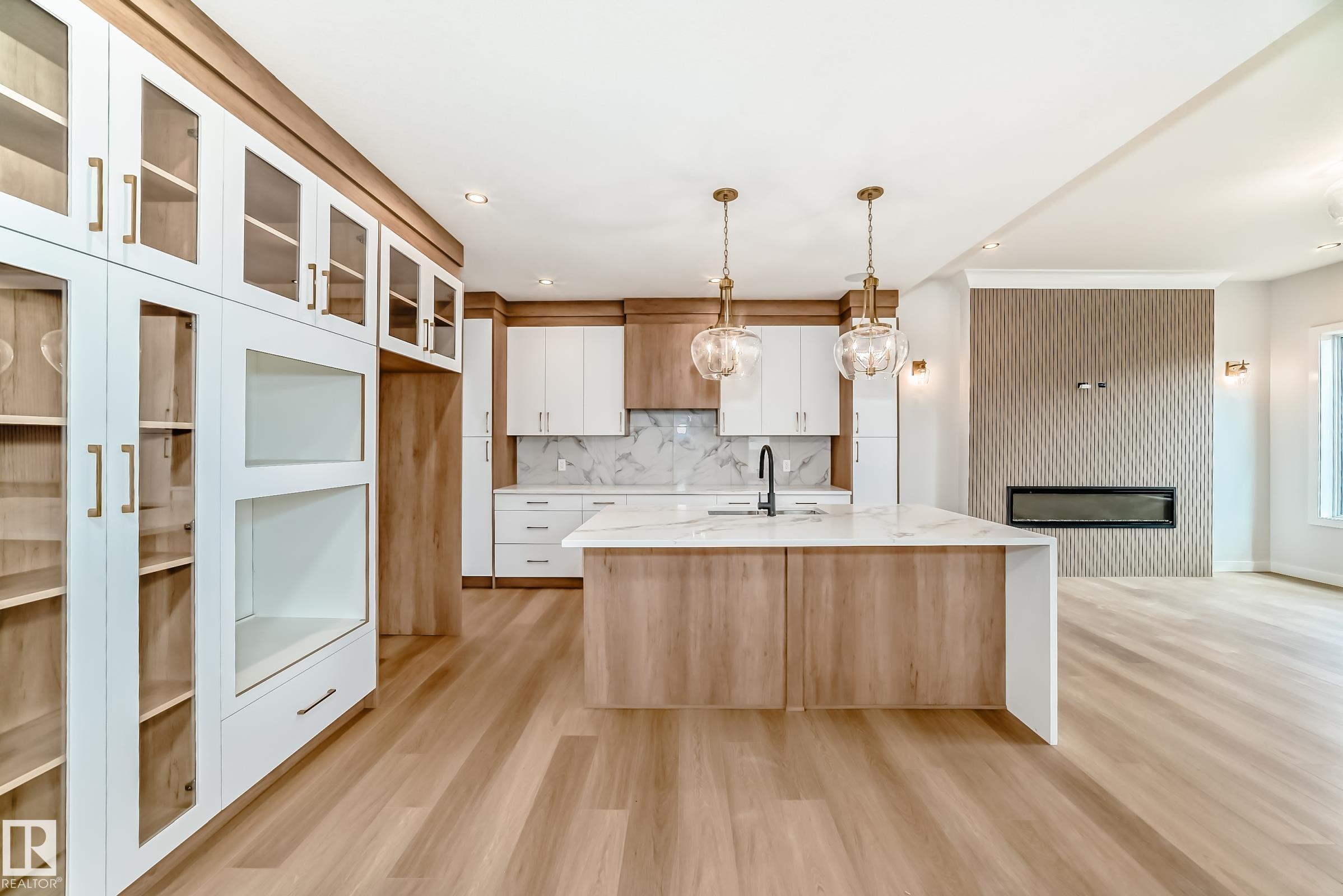 47 MEADOWGROVE Lane, E4509875, Alberta,