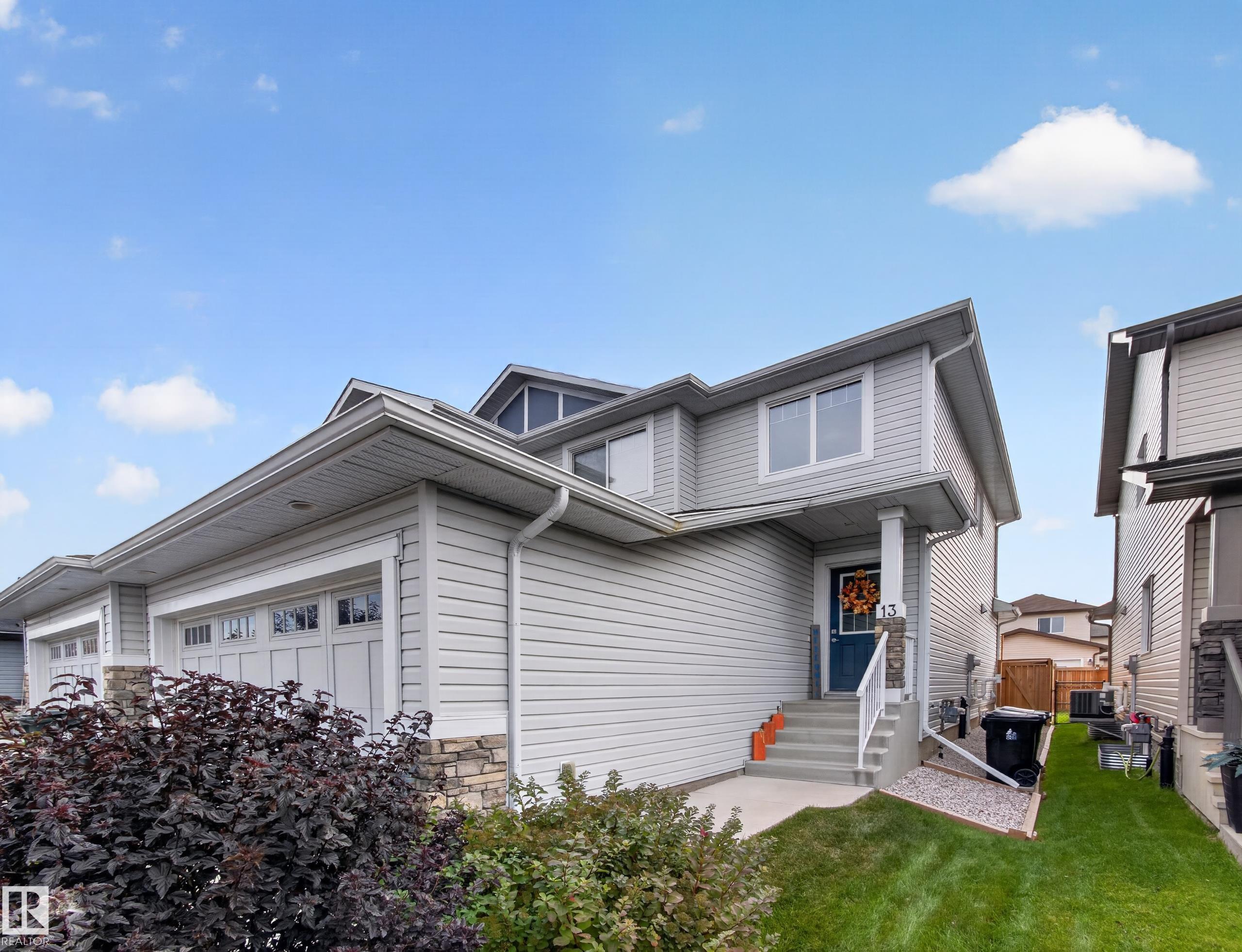 13 HUDSON Cove, E4510010, Alberta,