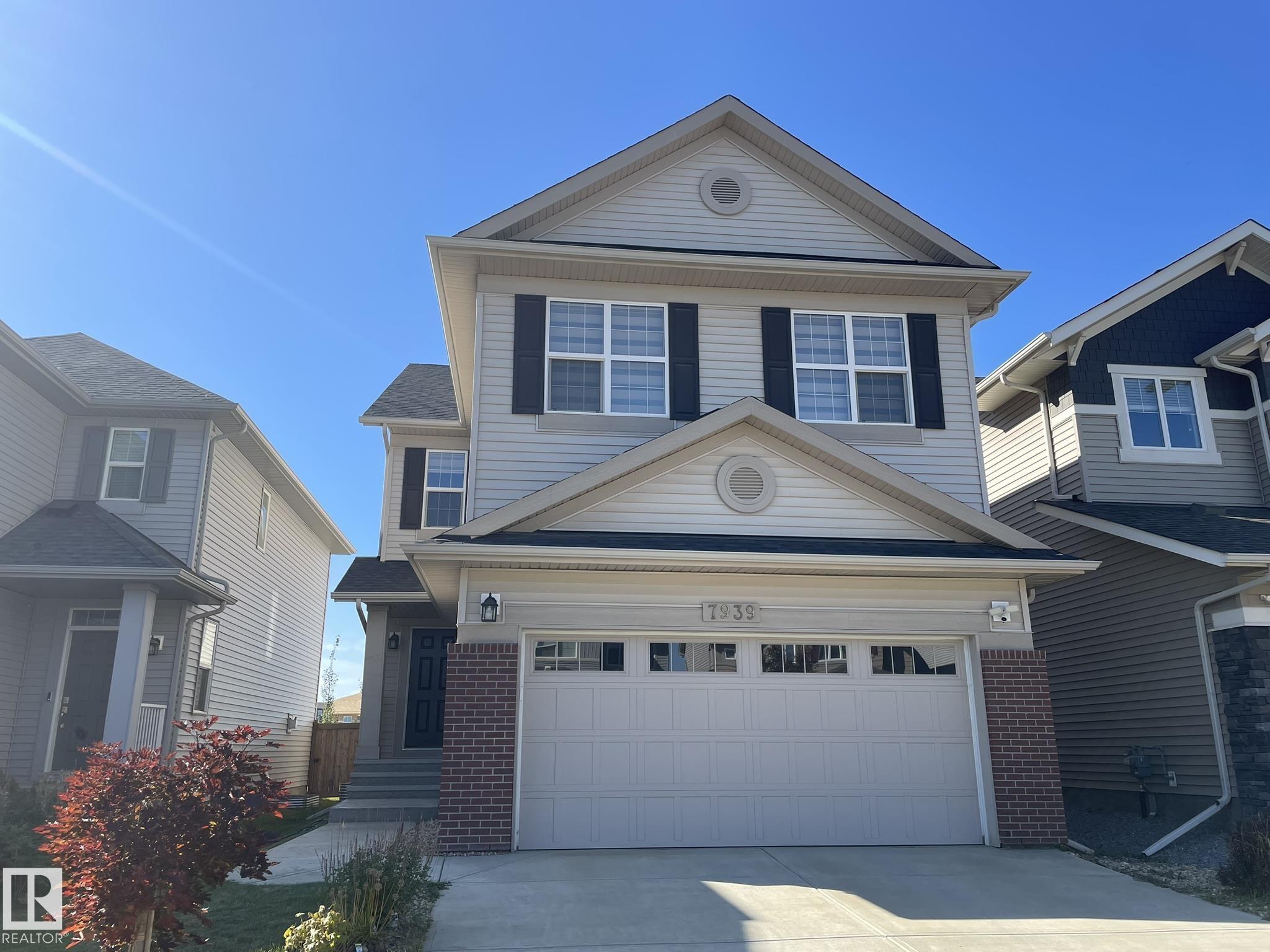 7939 ERASMUS Crescent, E4510071, Alberta,