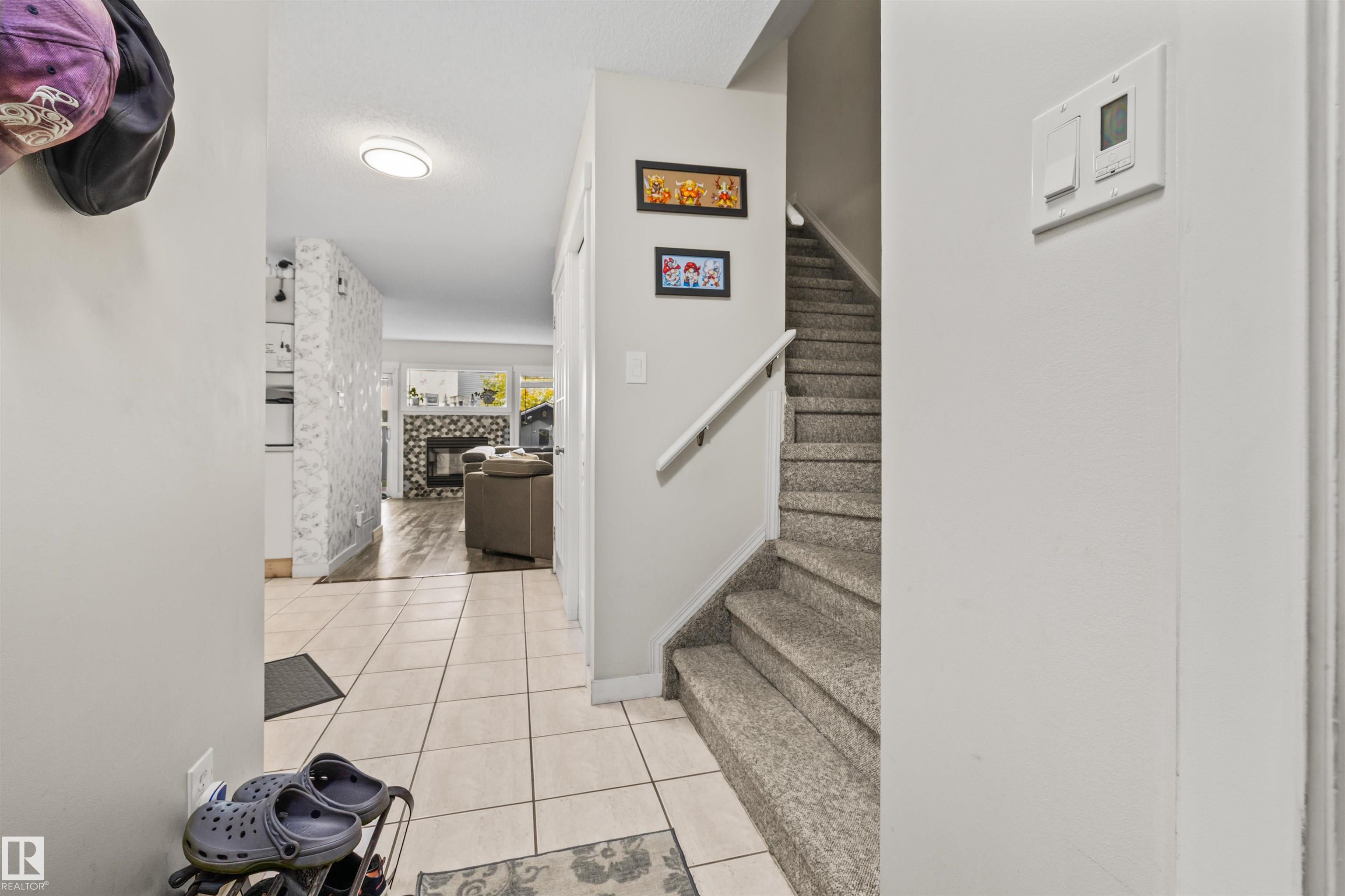 Second View of 63 501 YOUVILLE Drive E, Tawa, Edmonton, Alberta, T6L 6T8