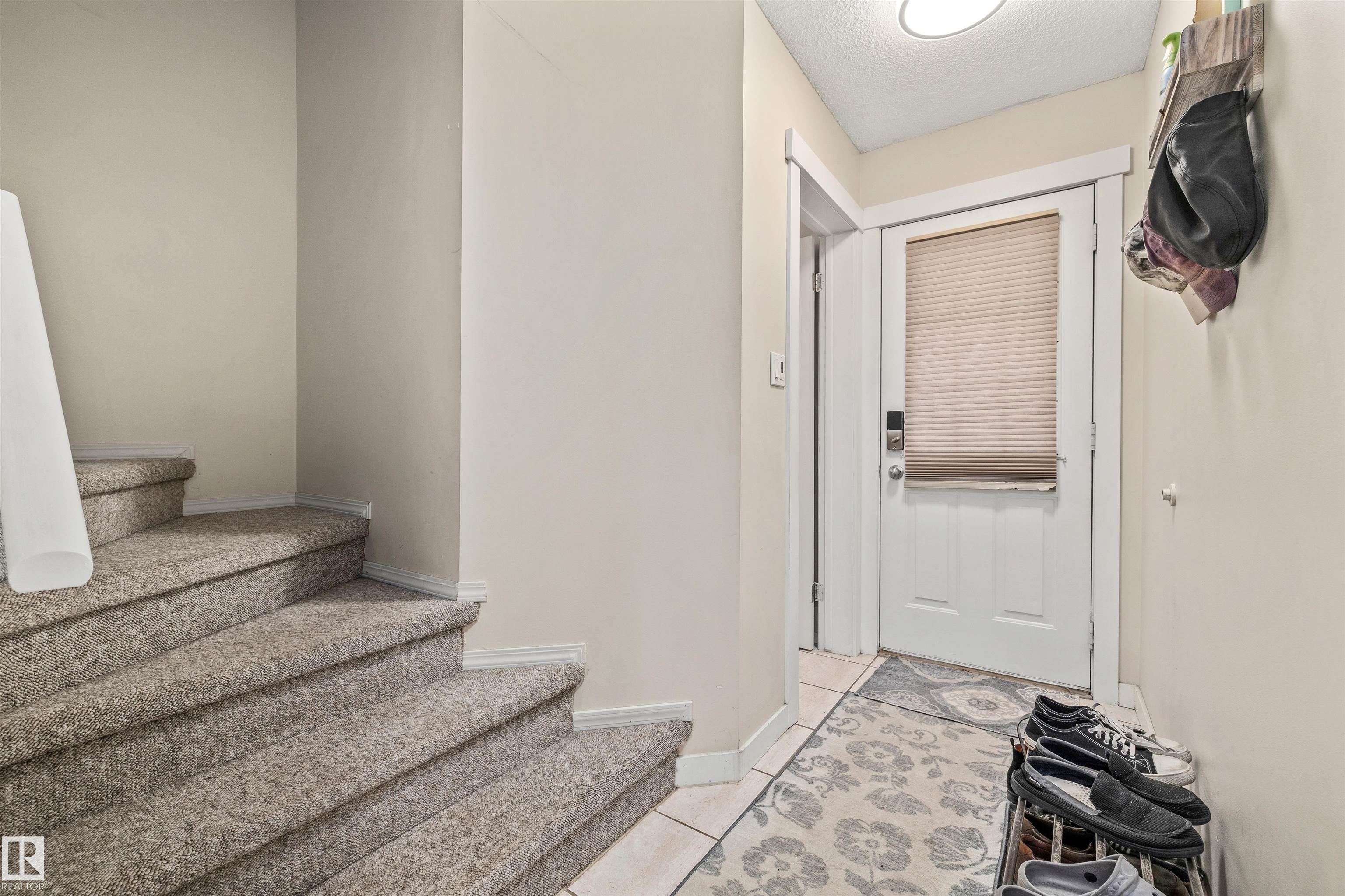 Third View of 63 501 YOUVILLE Drive E, Tawa, Edmonton, Alberta, T6L 6T8