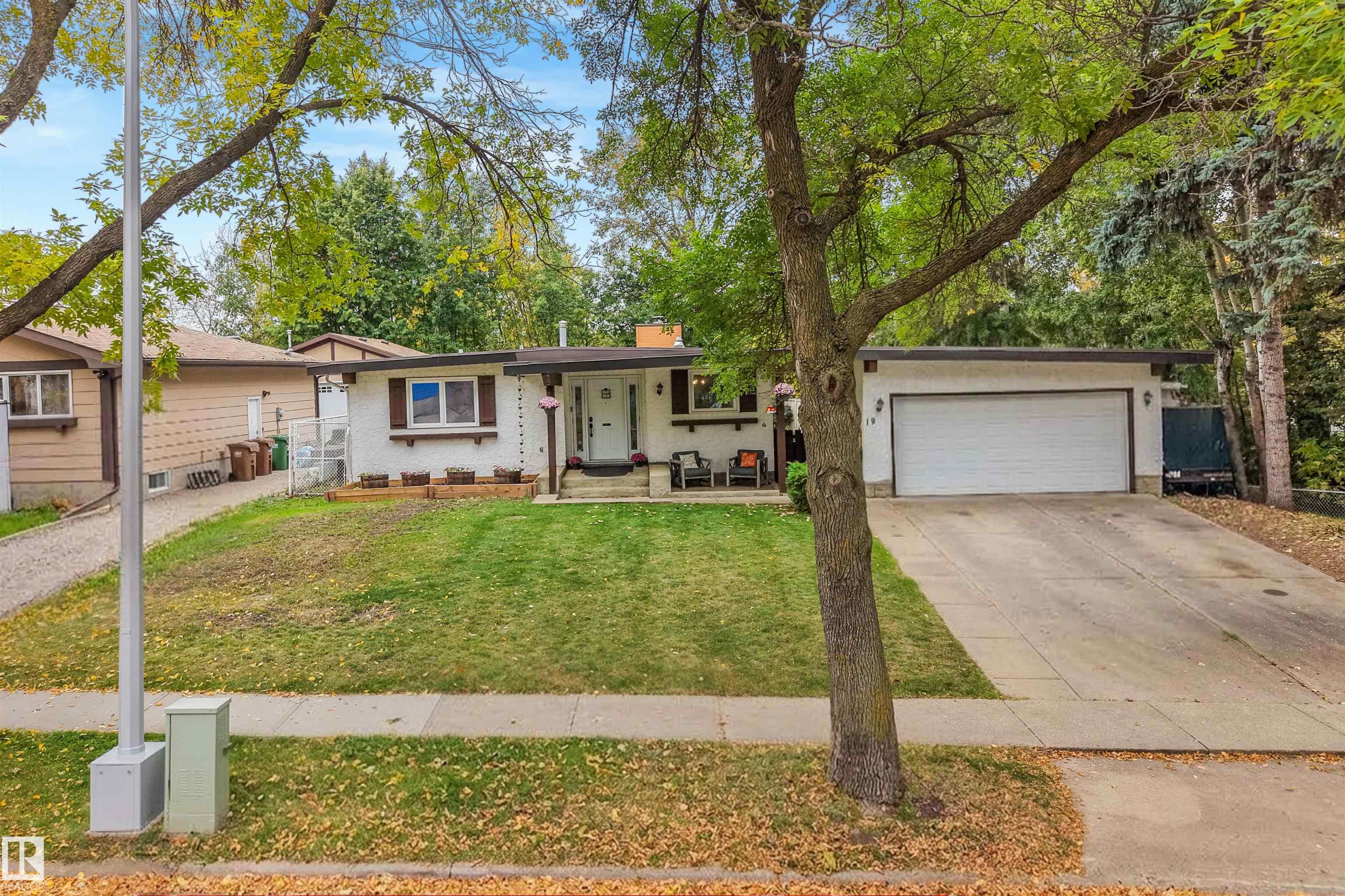 19 GATEWOOD Avenue, E4510829, Alberta,