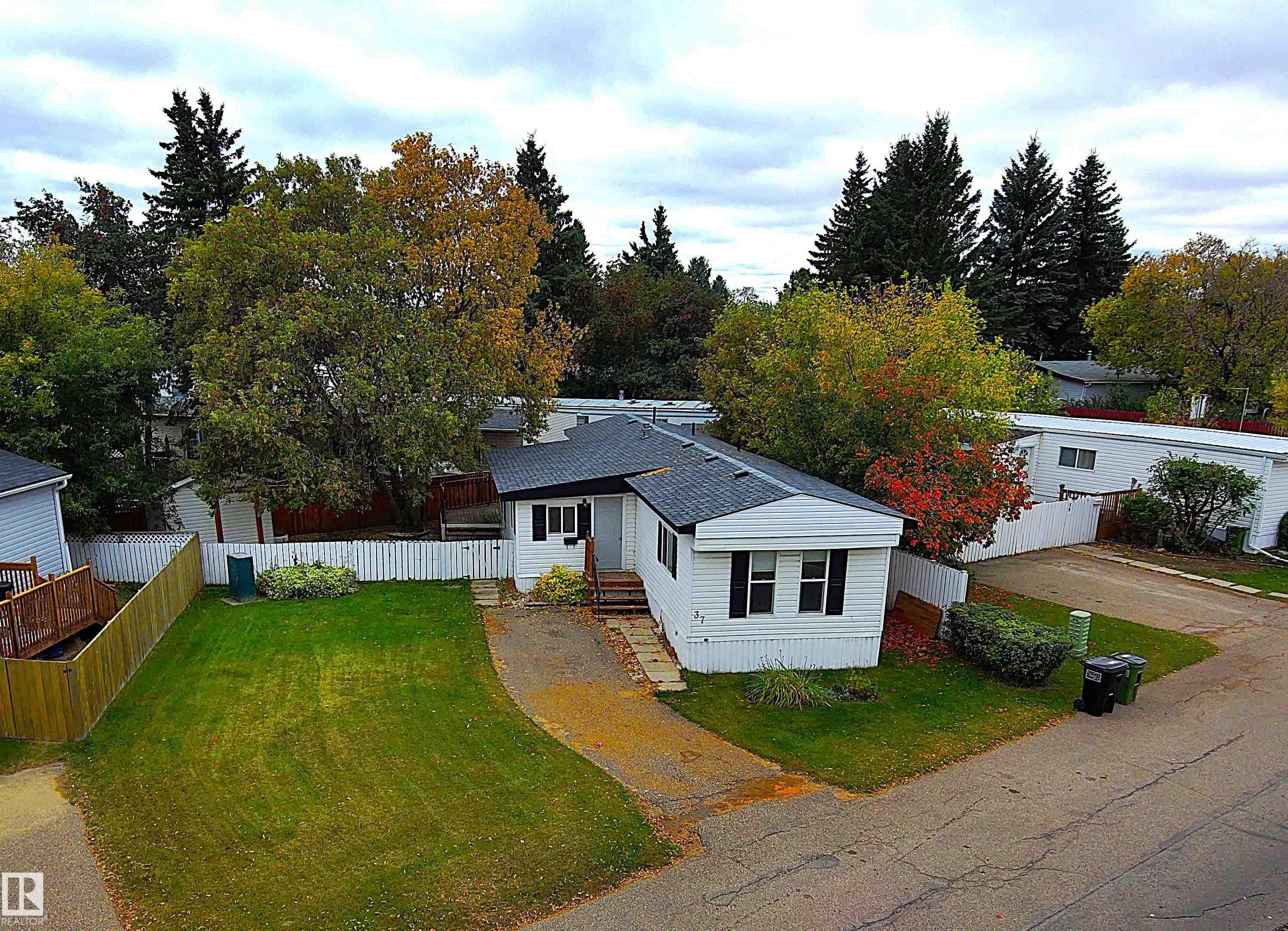 37 West View Boulevard, E4510948, Alberta,