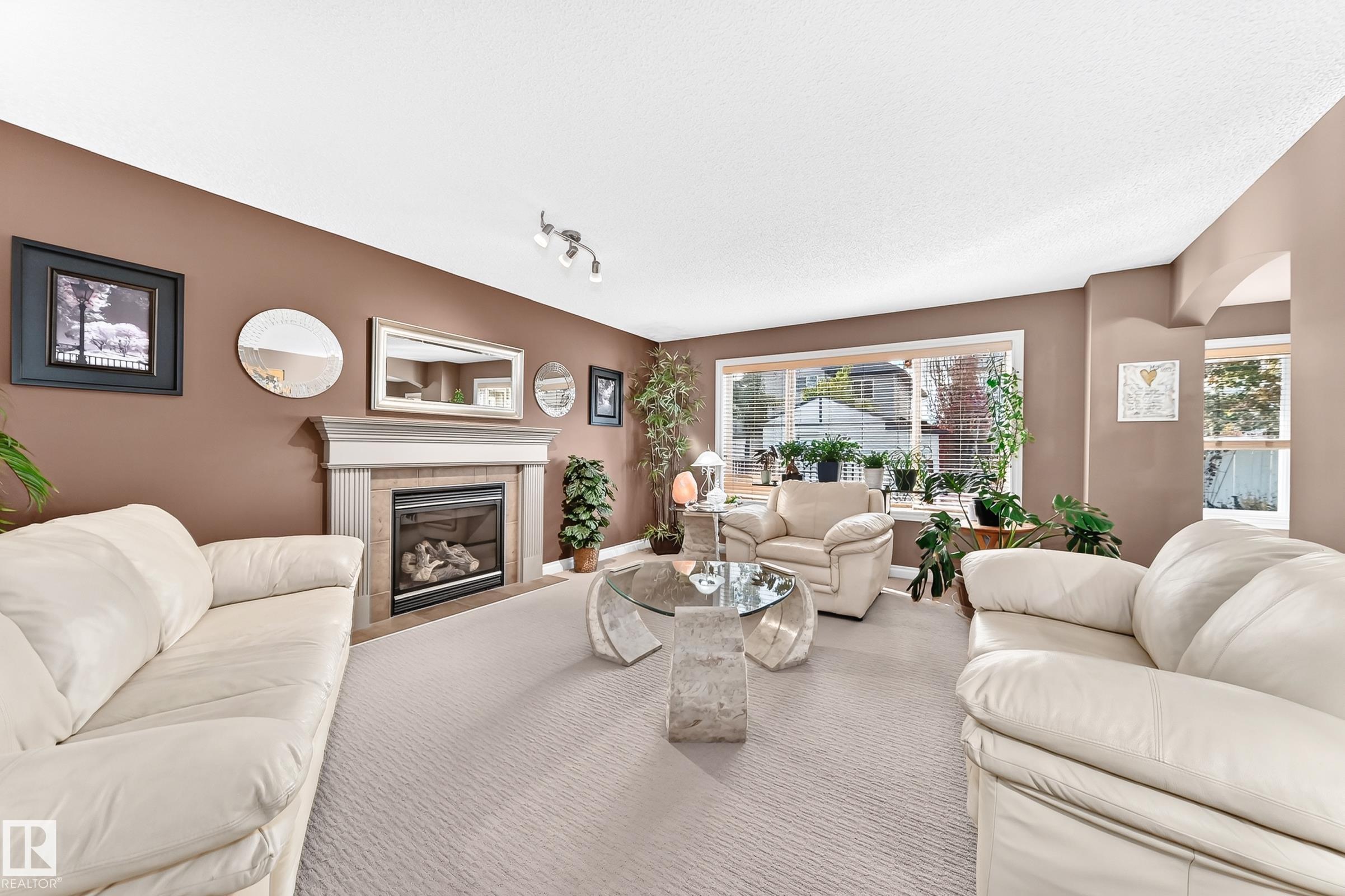 Fourth View of 1108 117 Street, Rutherford (Edmonton), Edmonton, Alberta, T6W 1W8