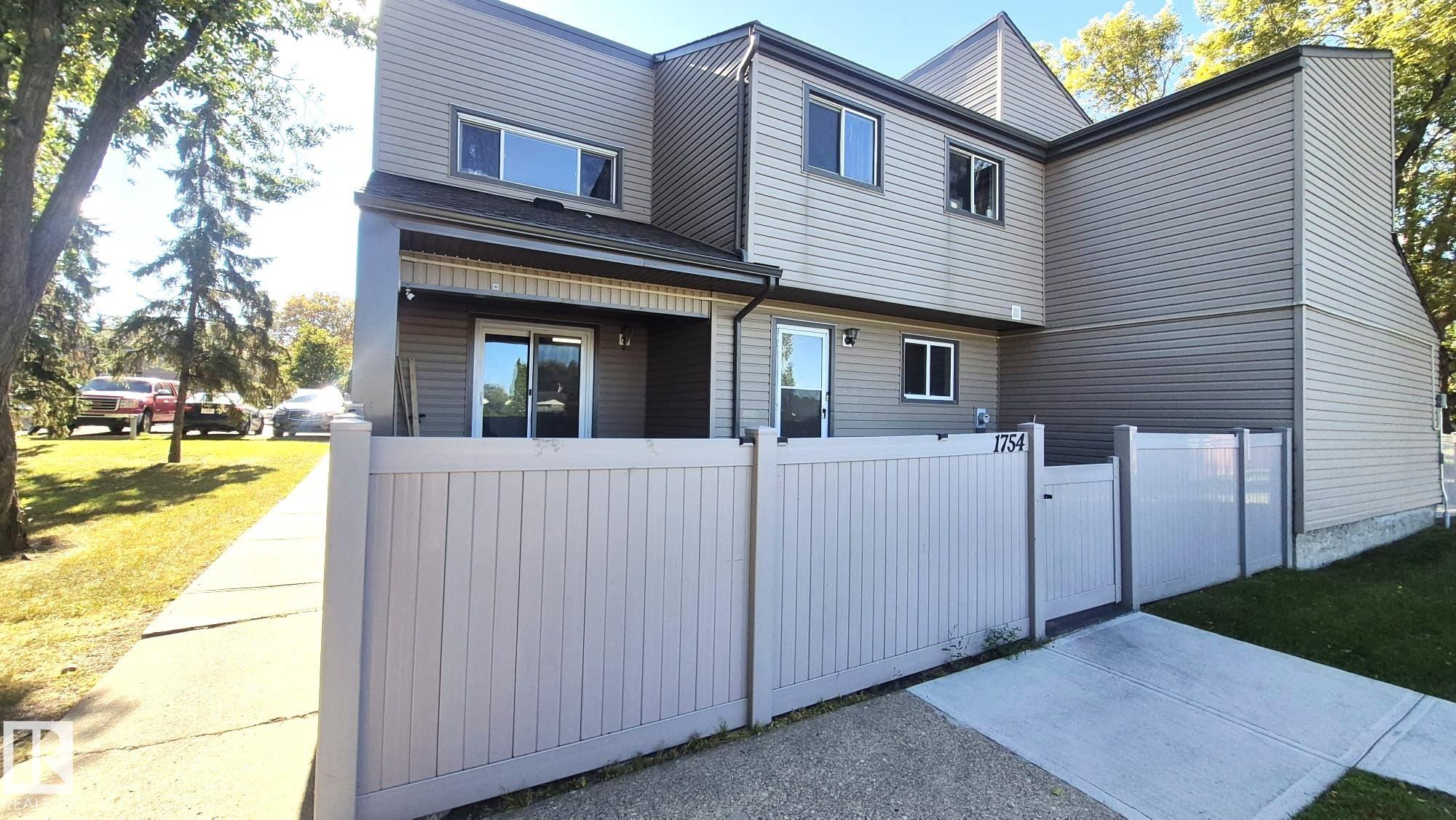 1754 Lakewood Road S, E4511302, Alberta,