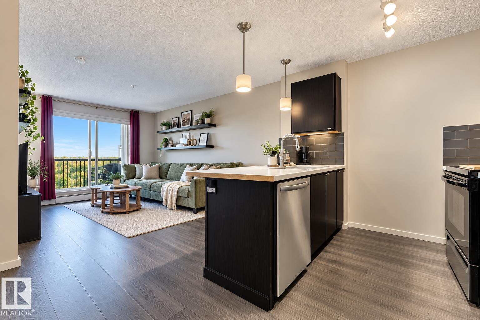 Fourth View of 251 1196 HYNDMAN Road, Canon Ridge, Edmonton, Alberta, T5A 0X8