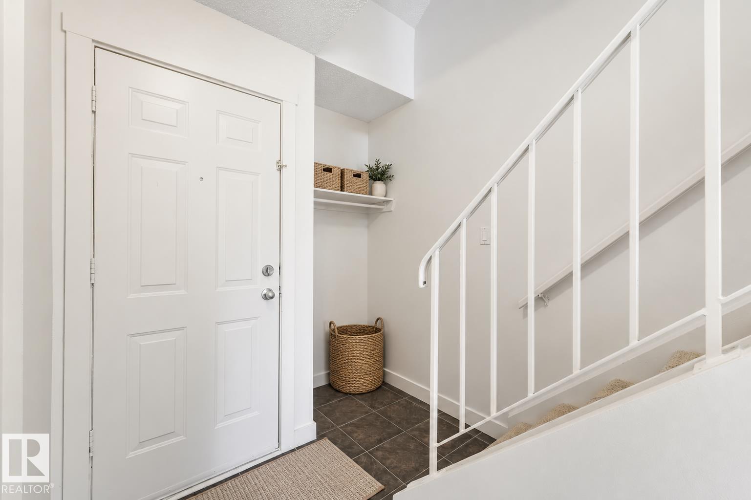 Second View of 5833 RIVERBEND Road, Brander Gardens, Edmonton, Alberta, T6H 5A8