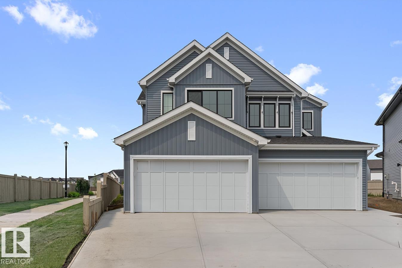 1066 CRISTALL Crescent, E4511599, Alberta,