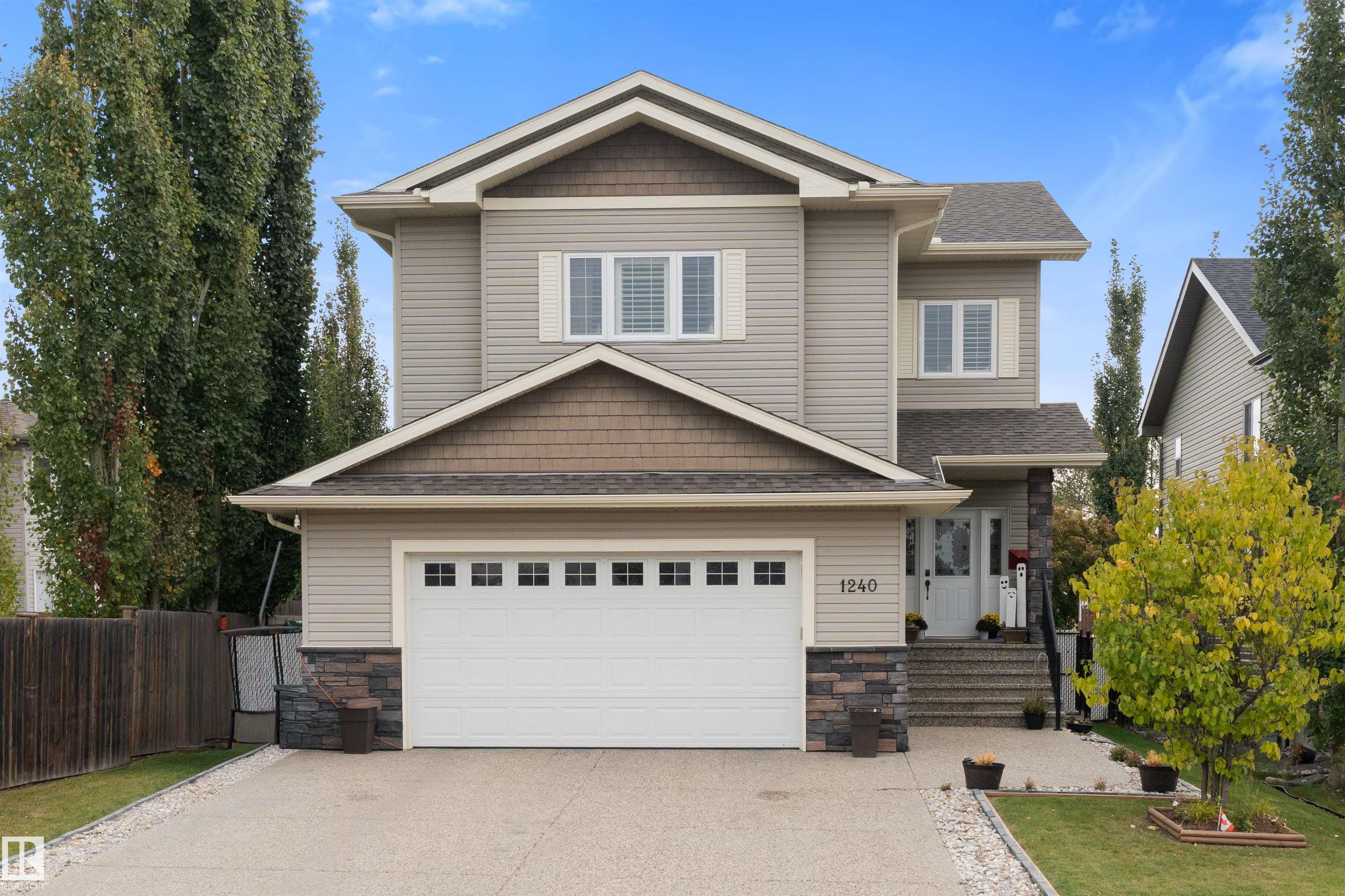 Second View of 1240 WESTERRA Crescent, Westerra, Stony Plain, Alberta, T7Z 0B2