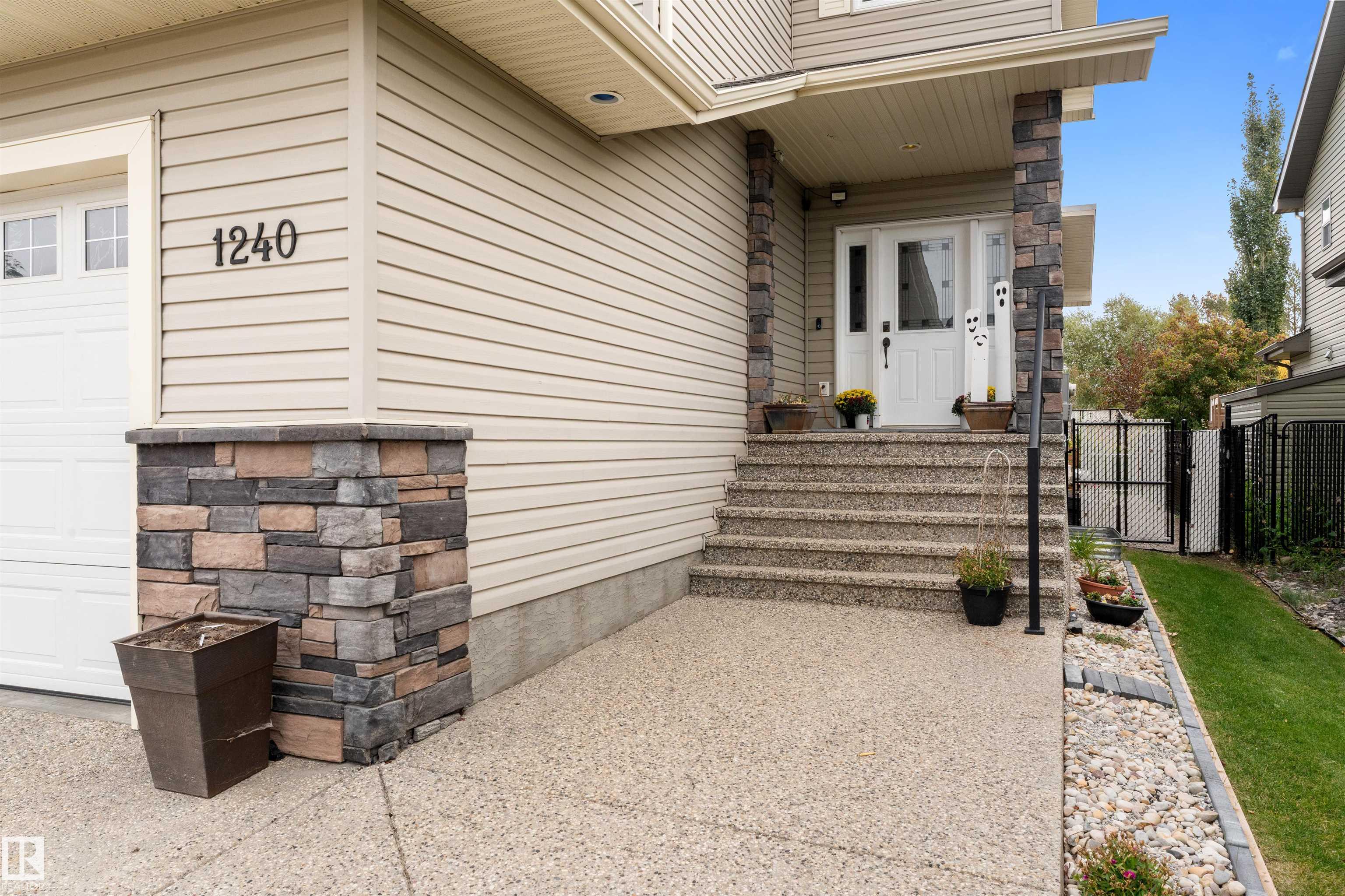 Fifth View of 1240 WESTERRA Crescent, Westerra, Stony Plain, Alberta, T7Z 0B2
