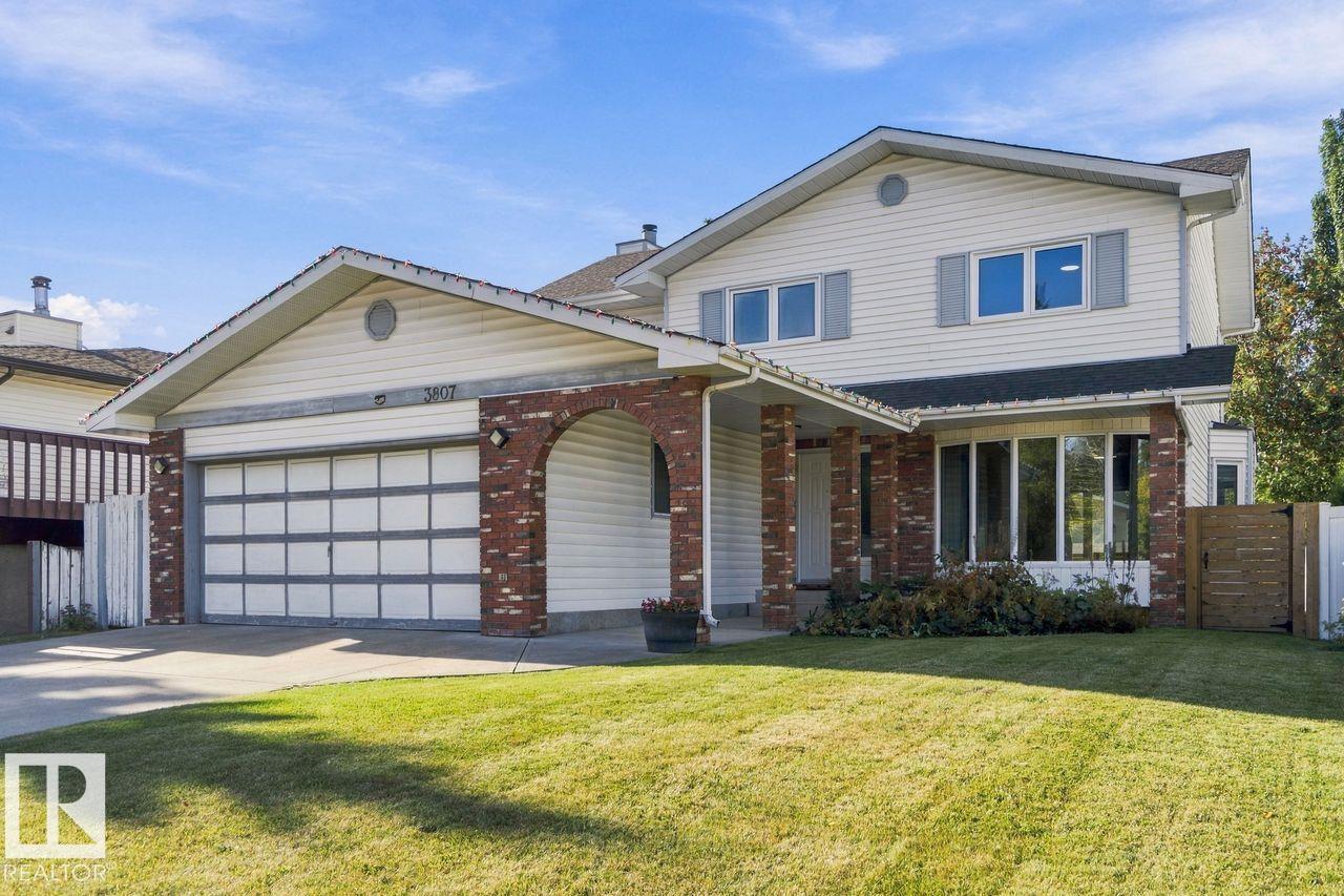 Third View of 3807 36 Avenue, Minchau, Edmonton, Alberta, T6L 5R8