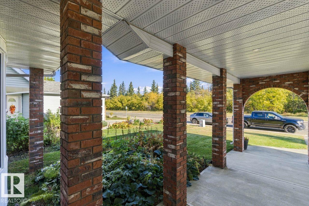 Fifth View of 3807 36 Avenue, Minchau, Edmonton, Alberta, T6L 5R8