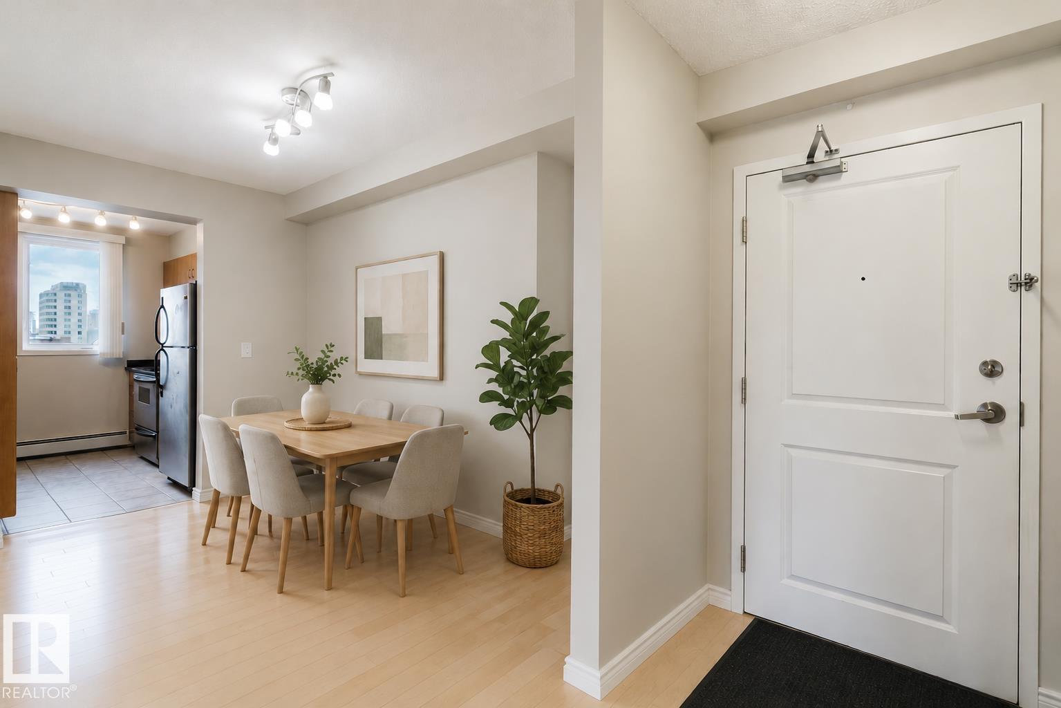 Third View of 608 10303 105 Street, Downtown (Edmonton), Edmonton, Alberta, T5J 5G3