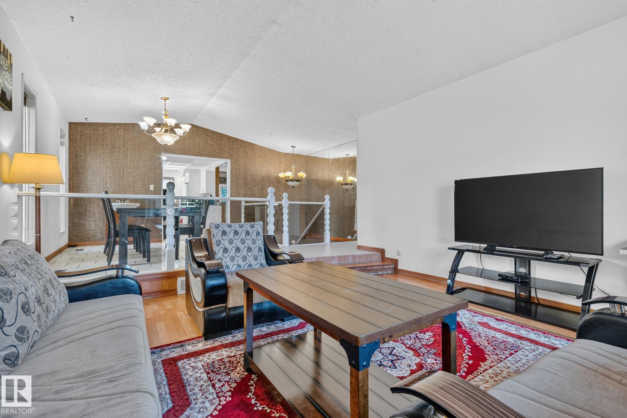 Fourth View of 11 HOWSON Crescent, Canon Ridge, Edmonton, Alberta, T5A 4T7