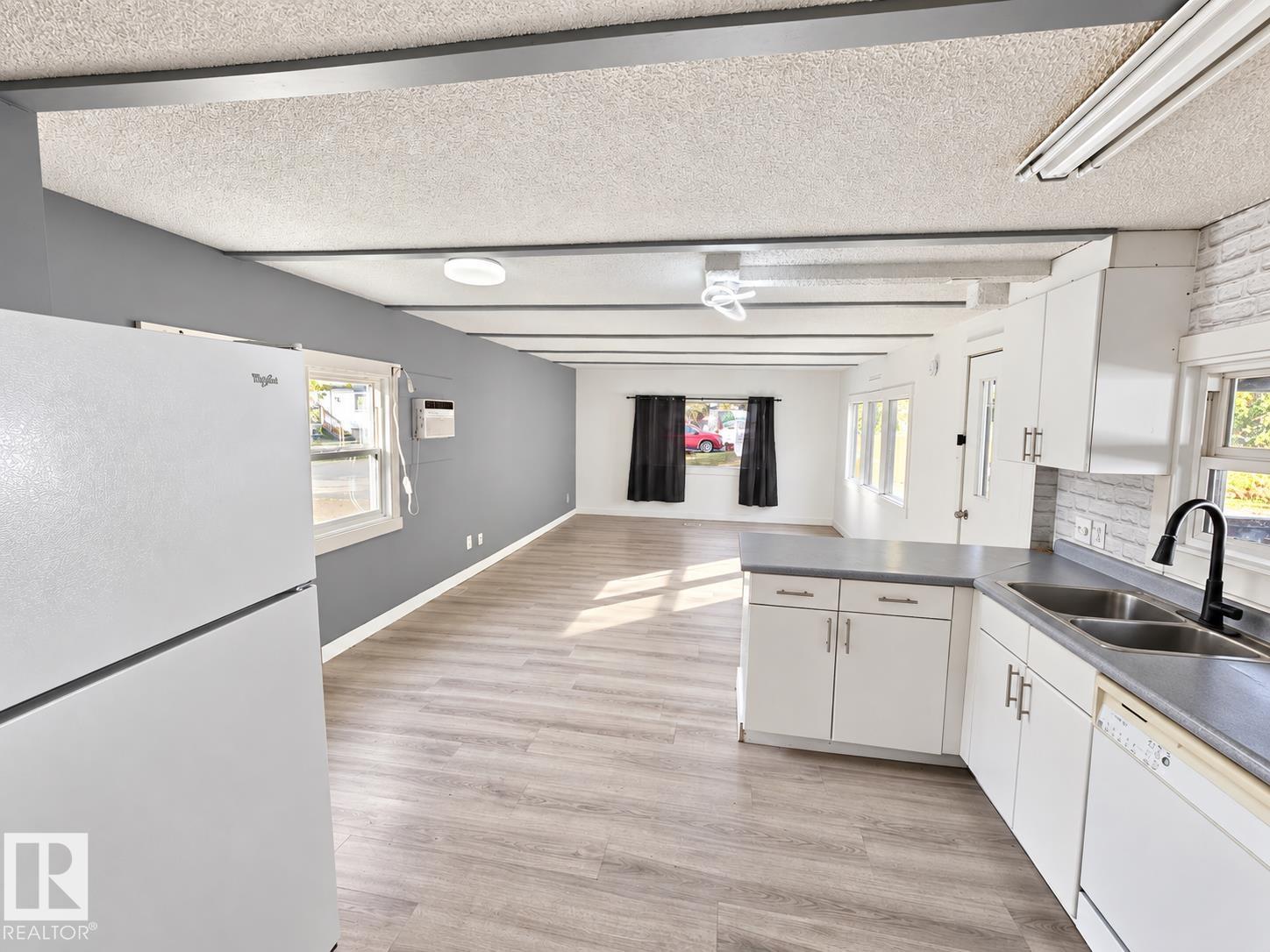 Fourth View of 177 West View CR NW, Westview Village, Edmonton, Alberta, T5S 1T1