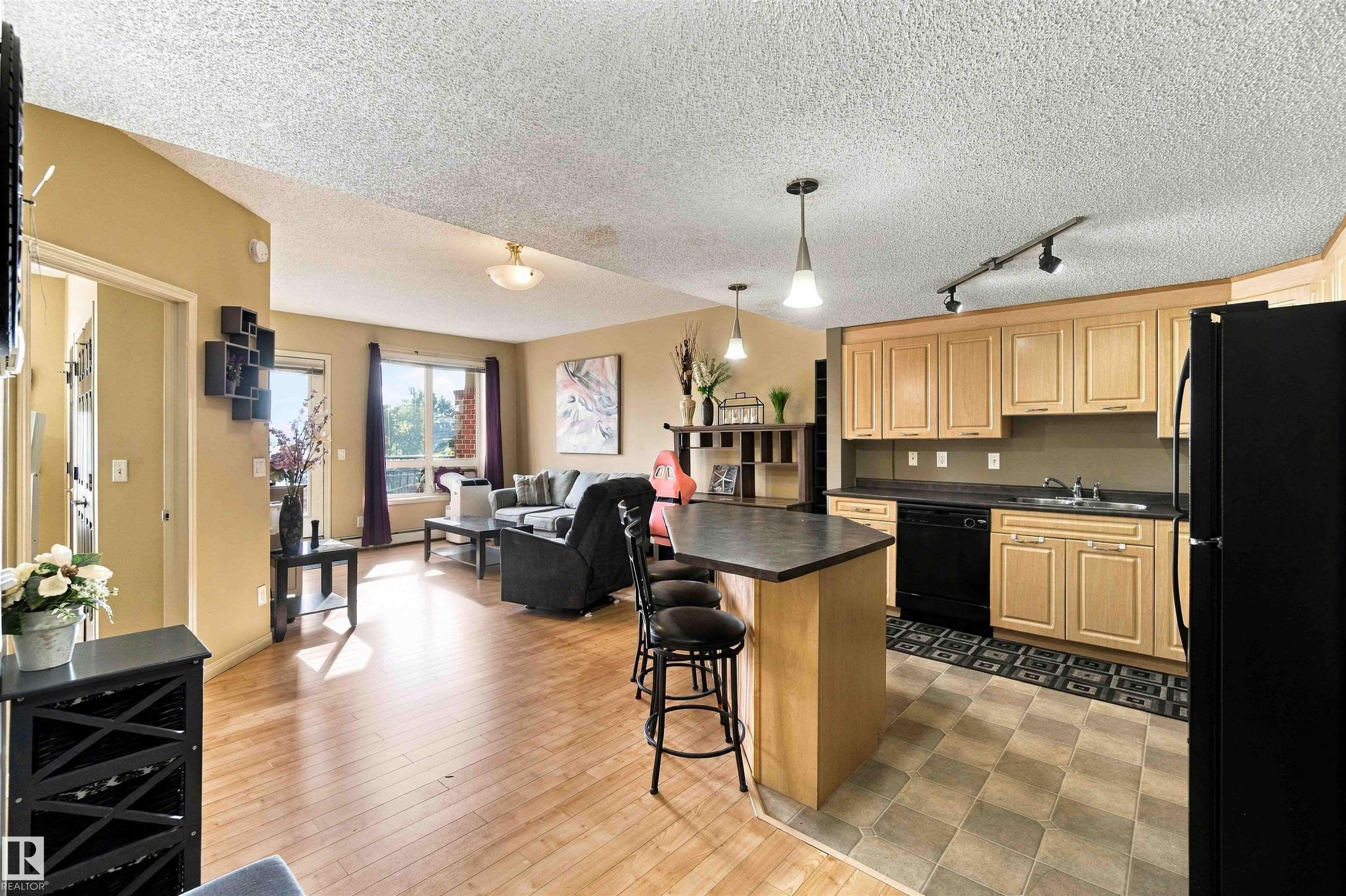 Second View of 202 6220 134 Avenue, Belvedere, Edmonton, Alberta, T5A 0A8