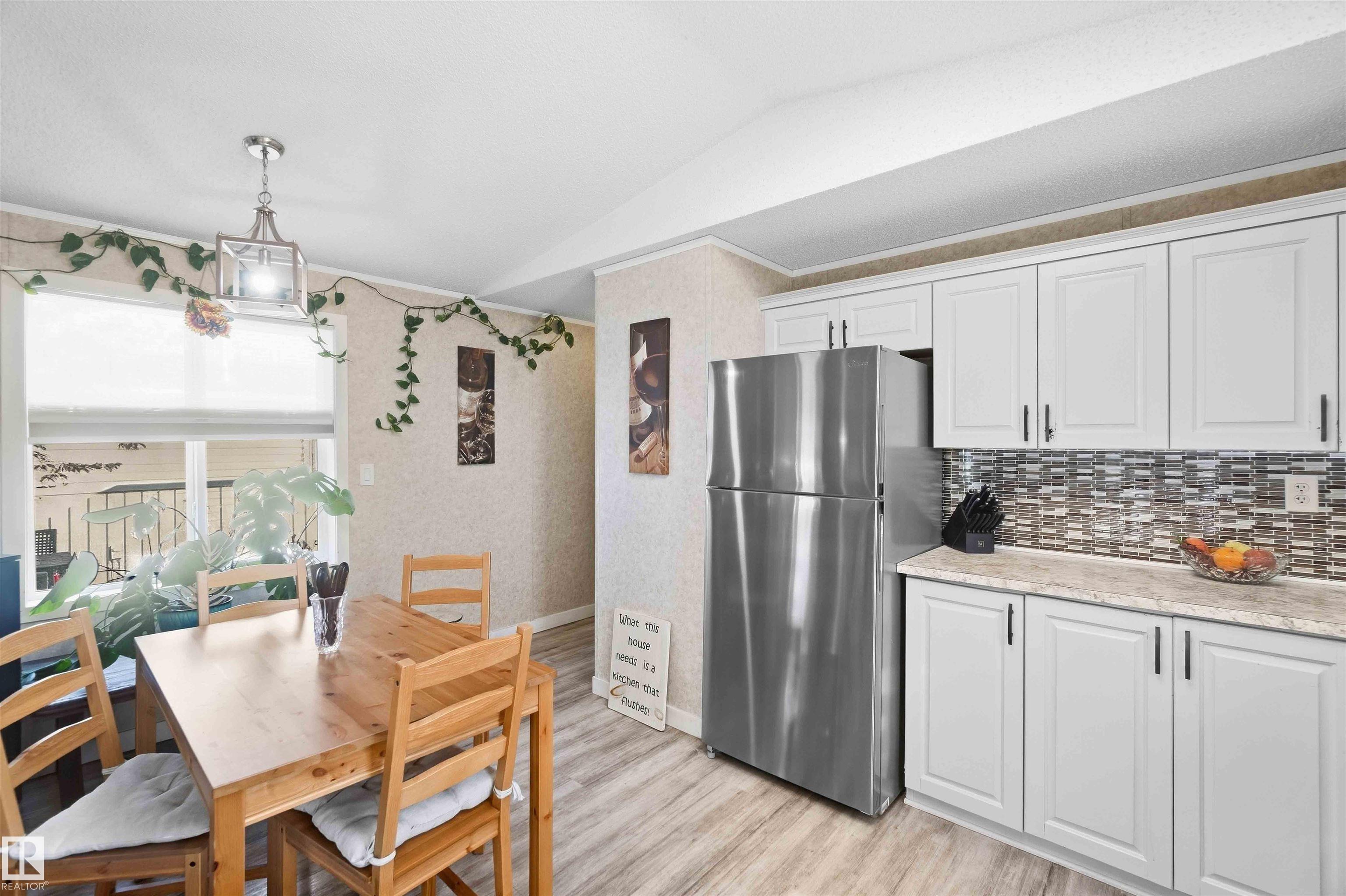Fifth View of 442 Oak Wood Crescent, Maple Ridge (Edmonton), Edmonton, Alberta, T6P 0B2
