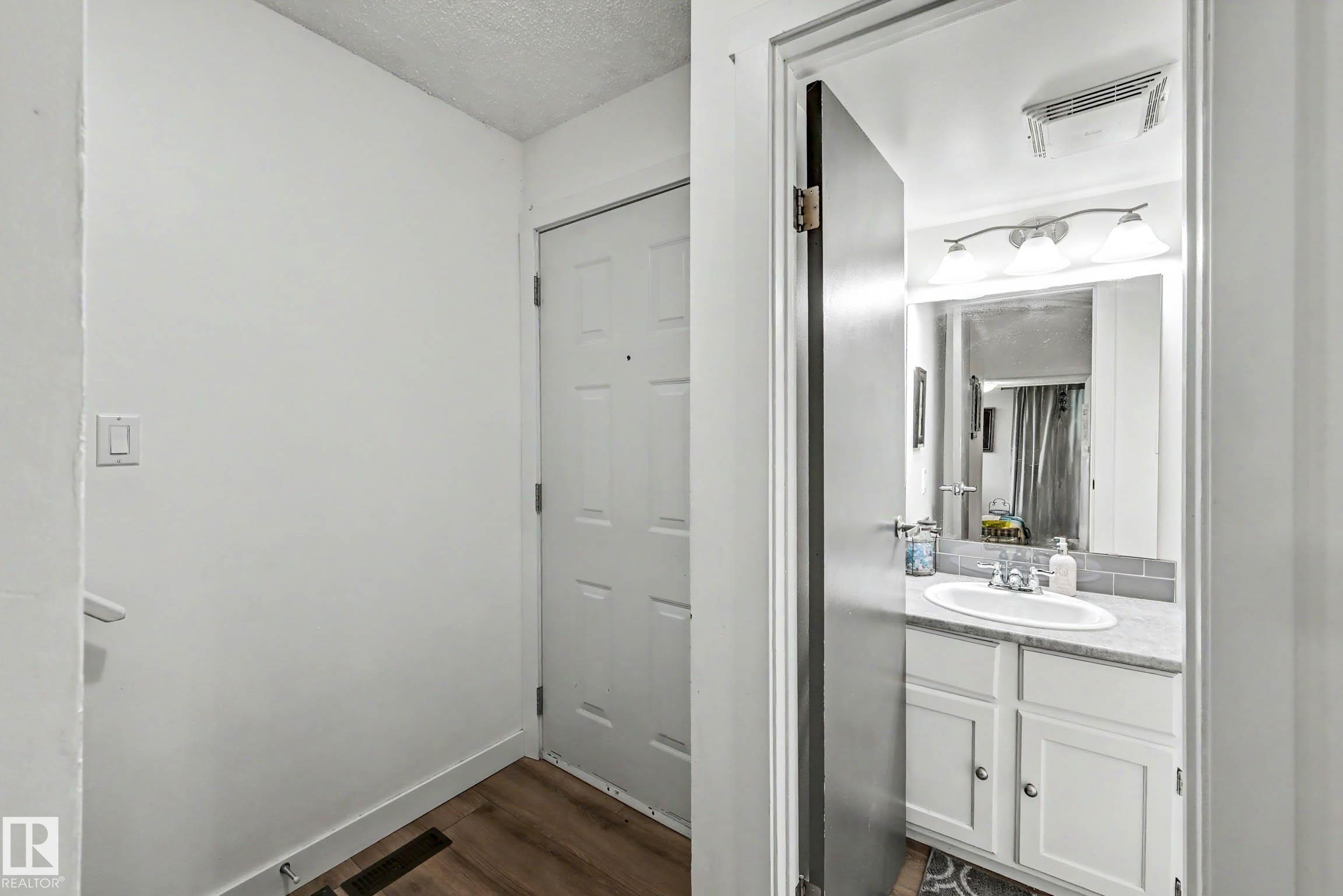 Fourth View of 15 AKINSDALE Gardens, Akinsdale, St. Albert, Alberta, T8N 3M6