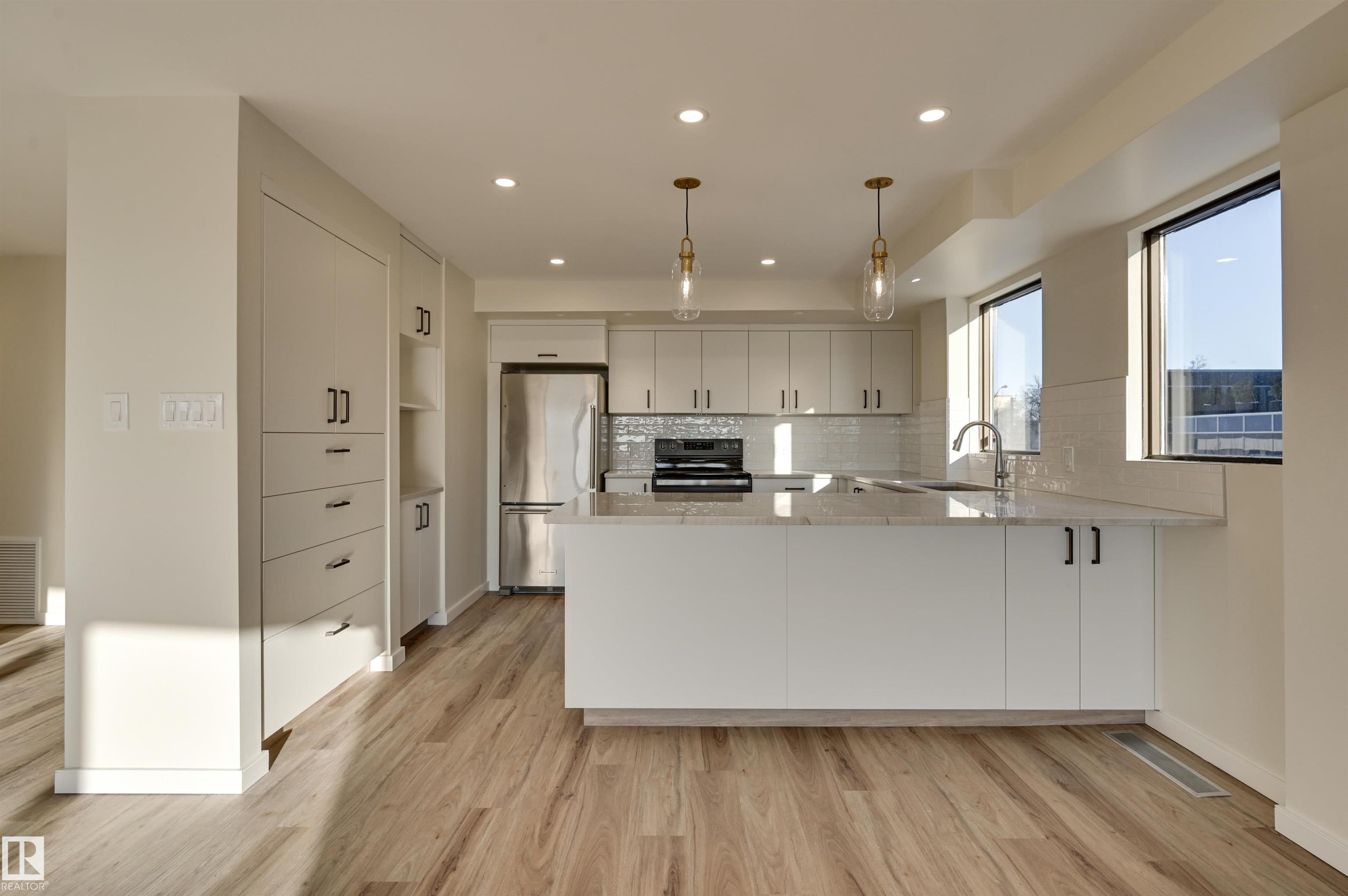 Fourth View of 1 11960 100 Avenue, Wîhkwêntôwin, Edmonton, Alberta, T5K 0K5