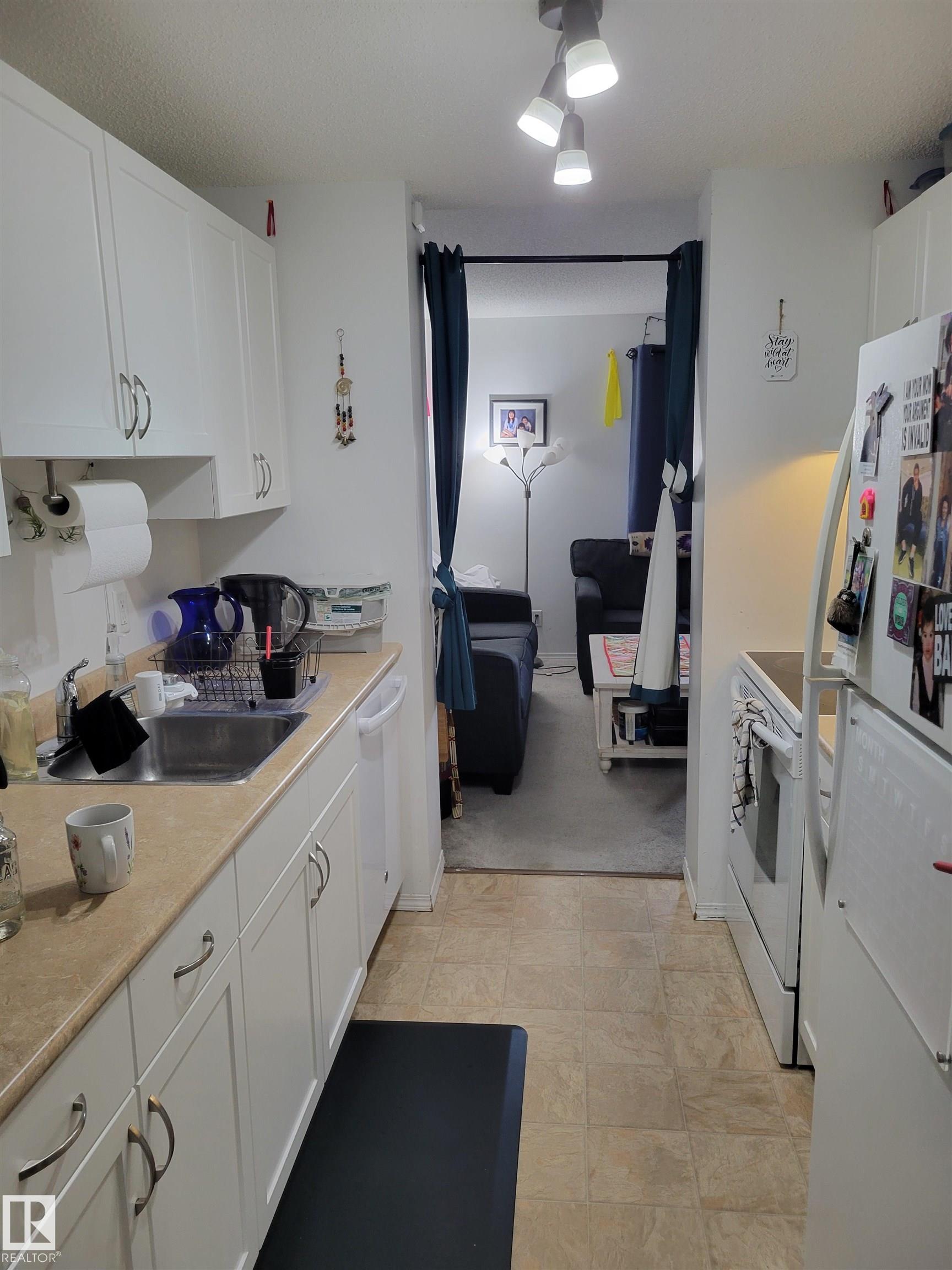 Fifth View of 129 ABBOTTSFIELD Road, Abbottsfield, Edmonton, Alberta, T5W 4S9
