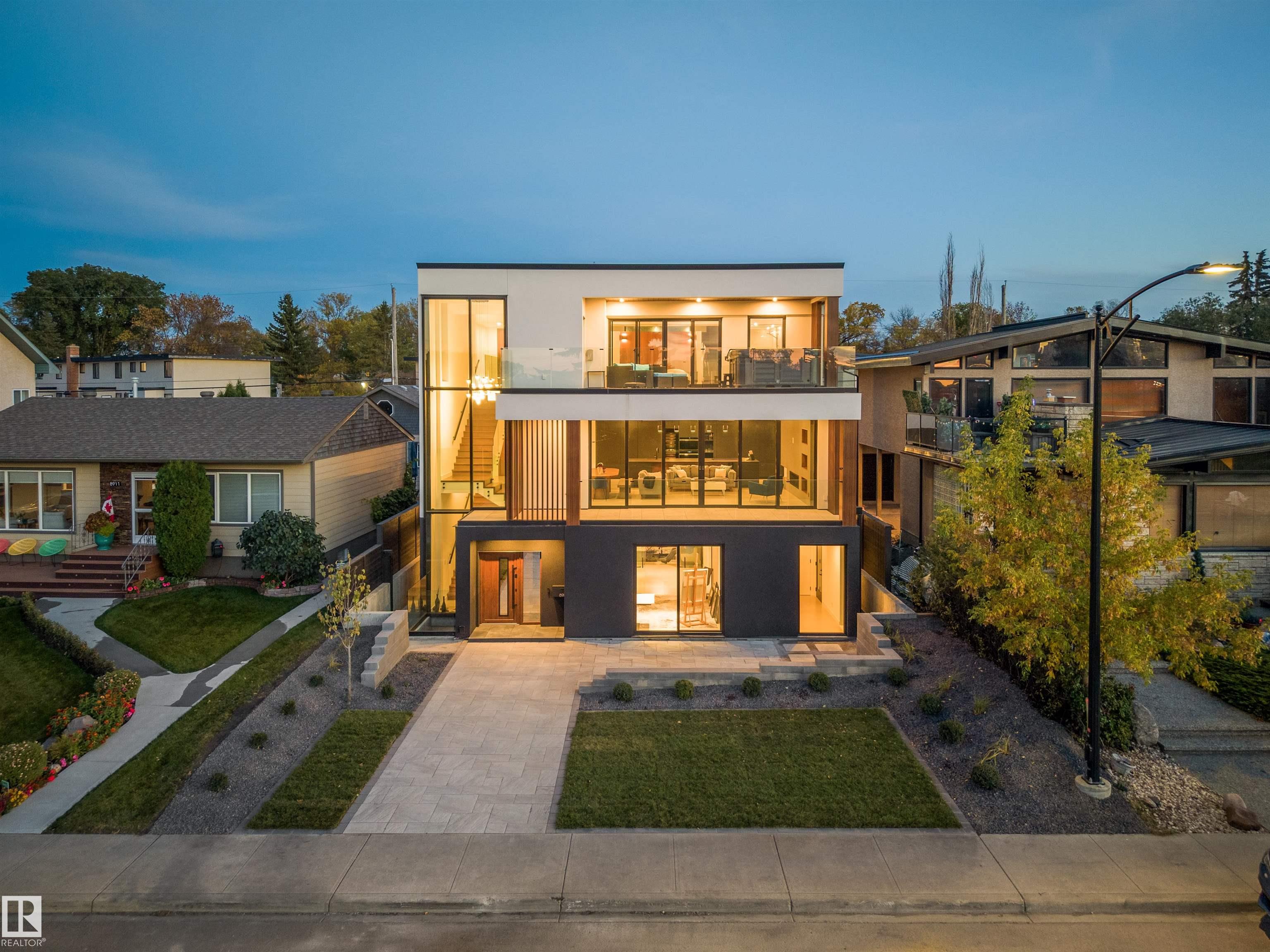 8915 STRATHEARN Drive, E4512623, Alberta,