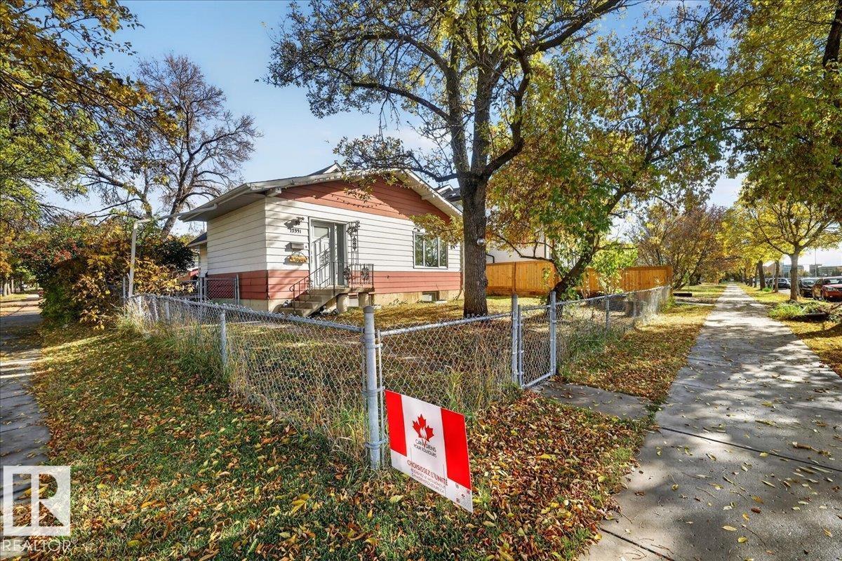 Fifth View of 12331 107 Street, Westwood (Edmonton), Edmonton, Alberta, T5G 2T1