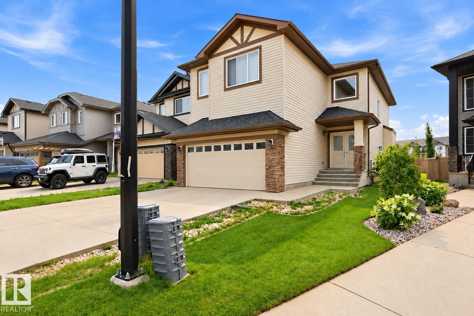 258 ALBANY Drive, E4512730, Alberta,