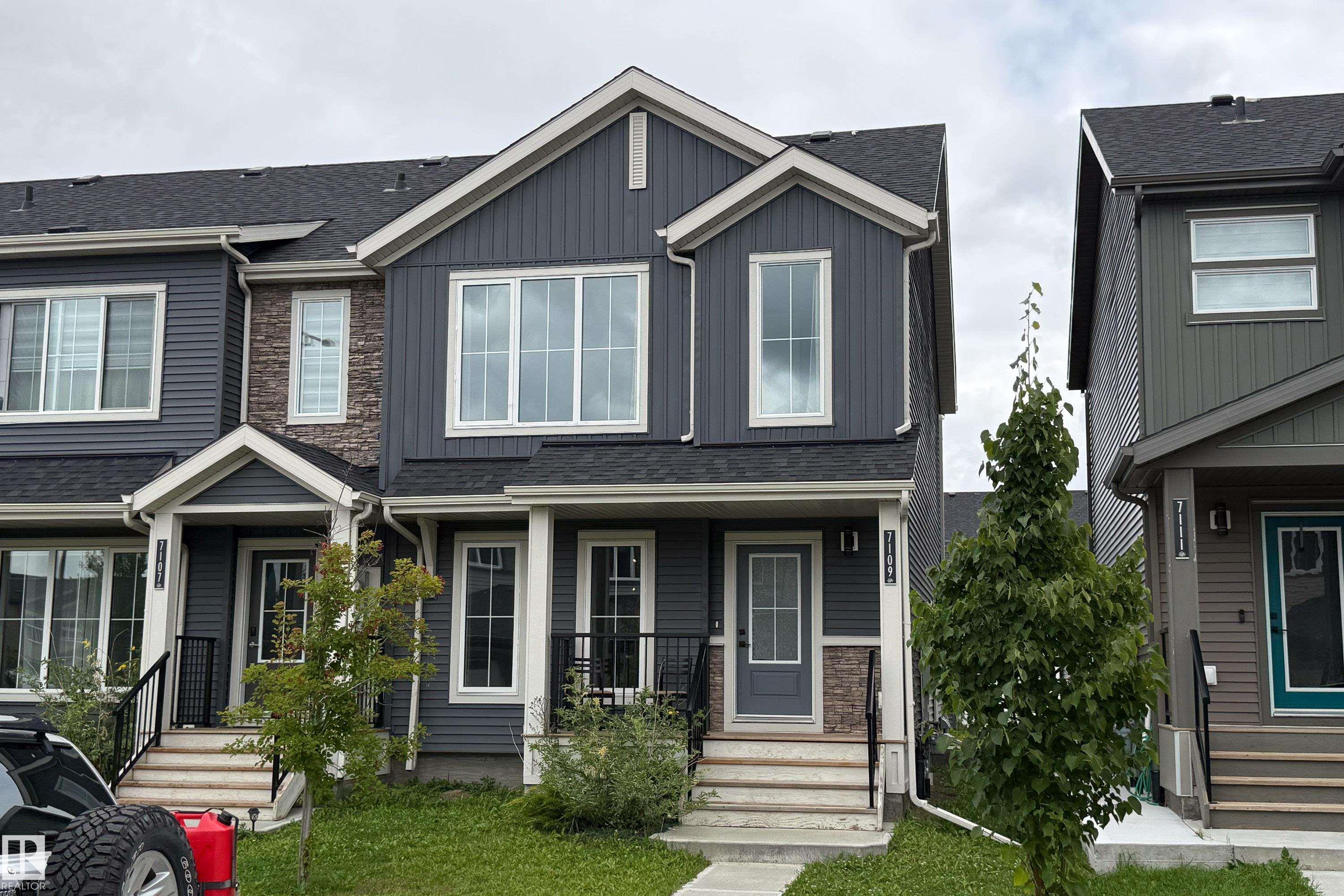 Second View of 7109 Chivers Close, Chappelle Area, Edmonton, Alberta, T6W 4L3