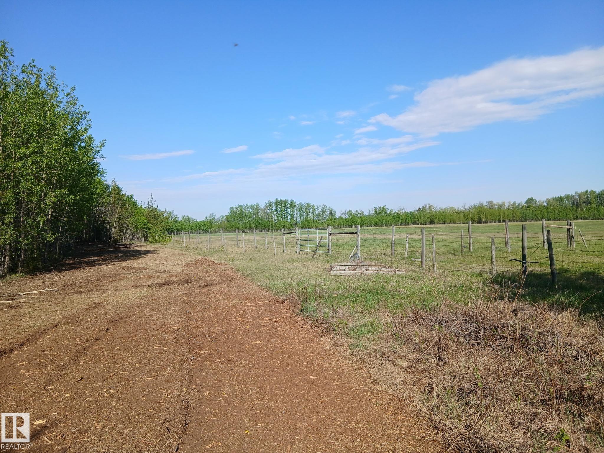 Fourth View of W4 RR 23 TWP 59 SEC 15, None, Rural Thorhild County, Alberta, T0A 3J0