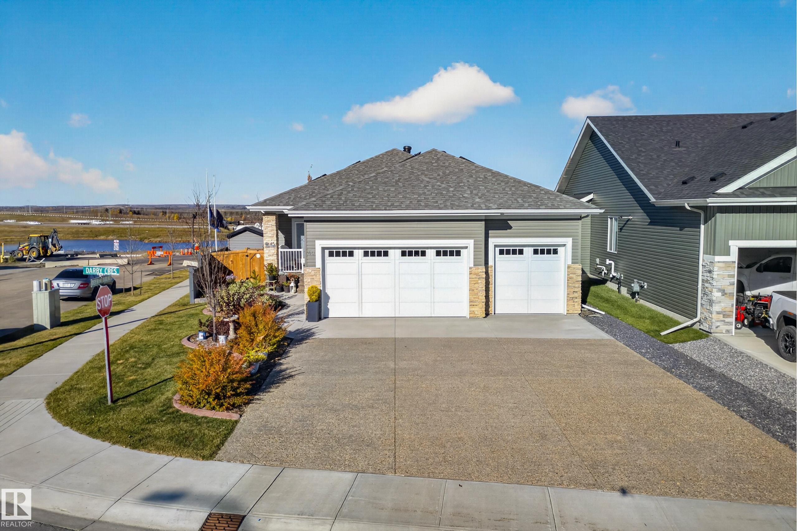 45 DARBY Crescent, E4513883, Alberta,